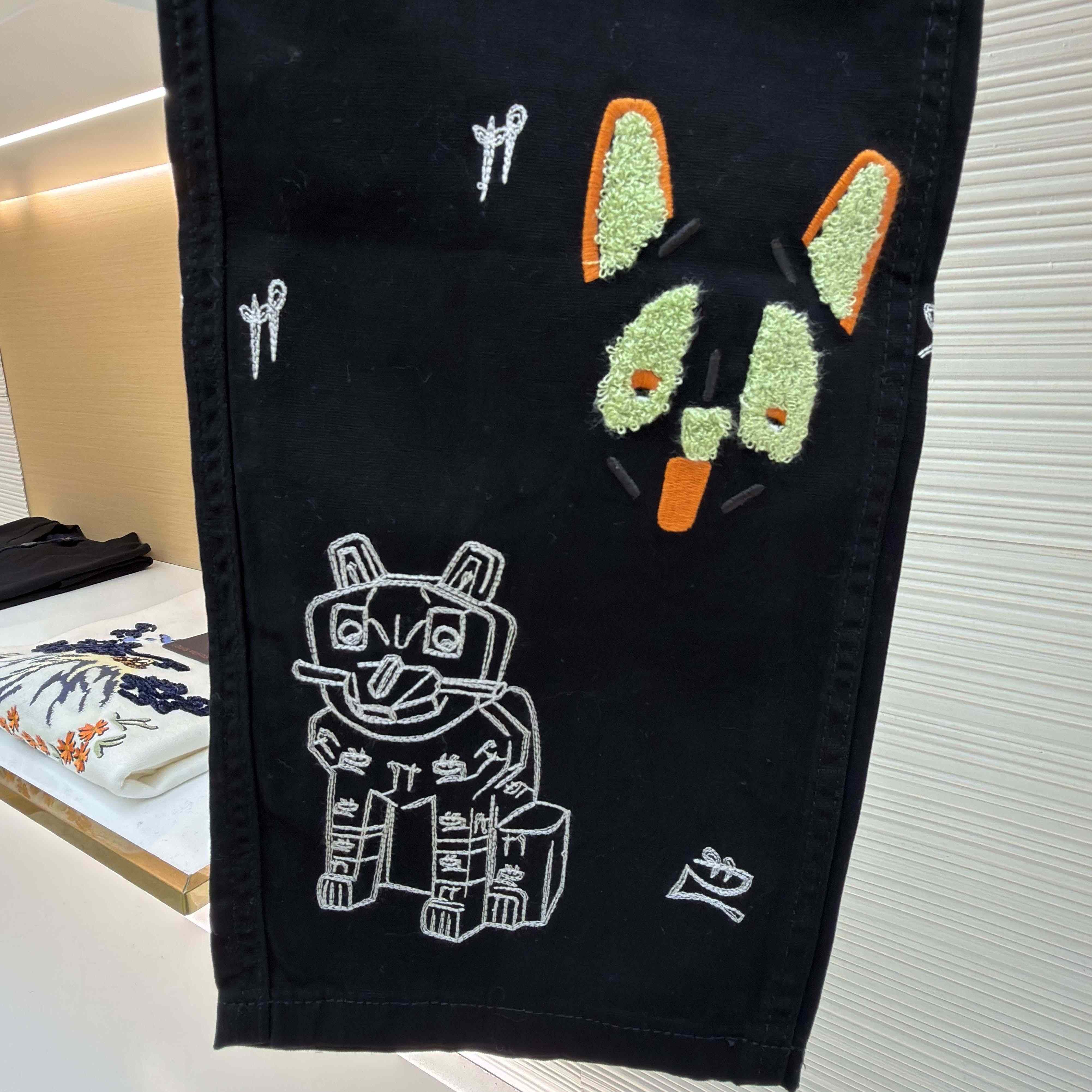 Loewe Trousers In Cotton - FashionPlug