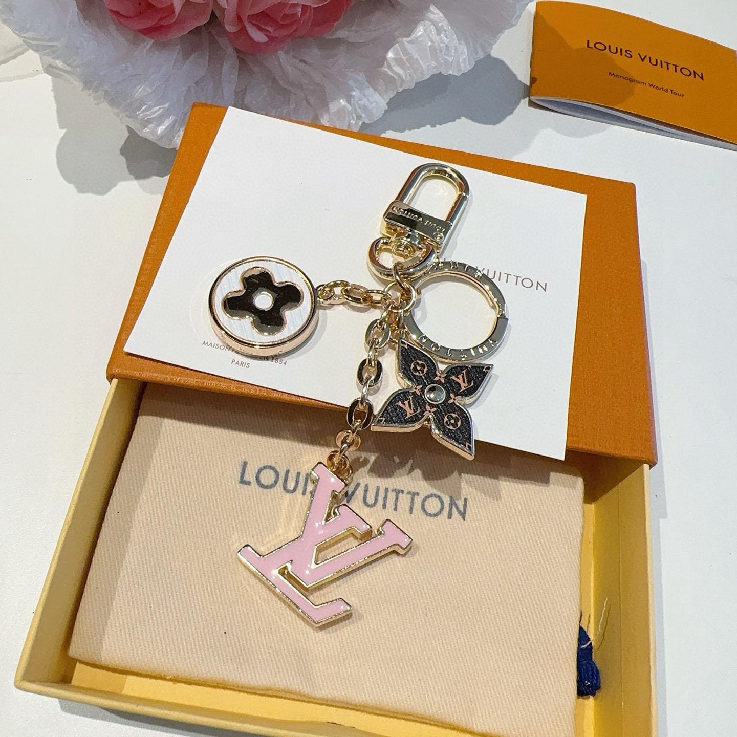 Louis Vuitton Spring Street Bag Charm And Key Holder M01187 - FashionPlug