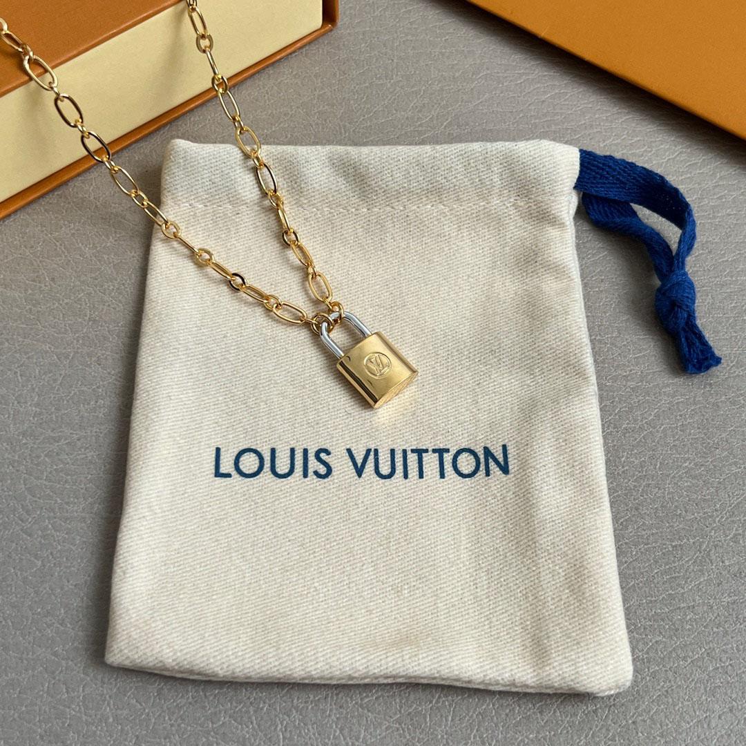 Louis Vuitton Silver Lockit Exclusive Gold Edition Pendant, Yellow Gold Q03918 - FashionPlug