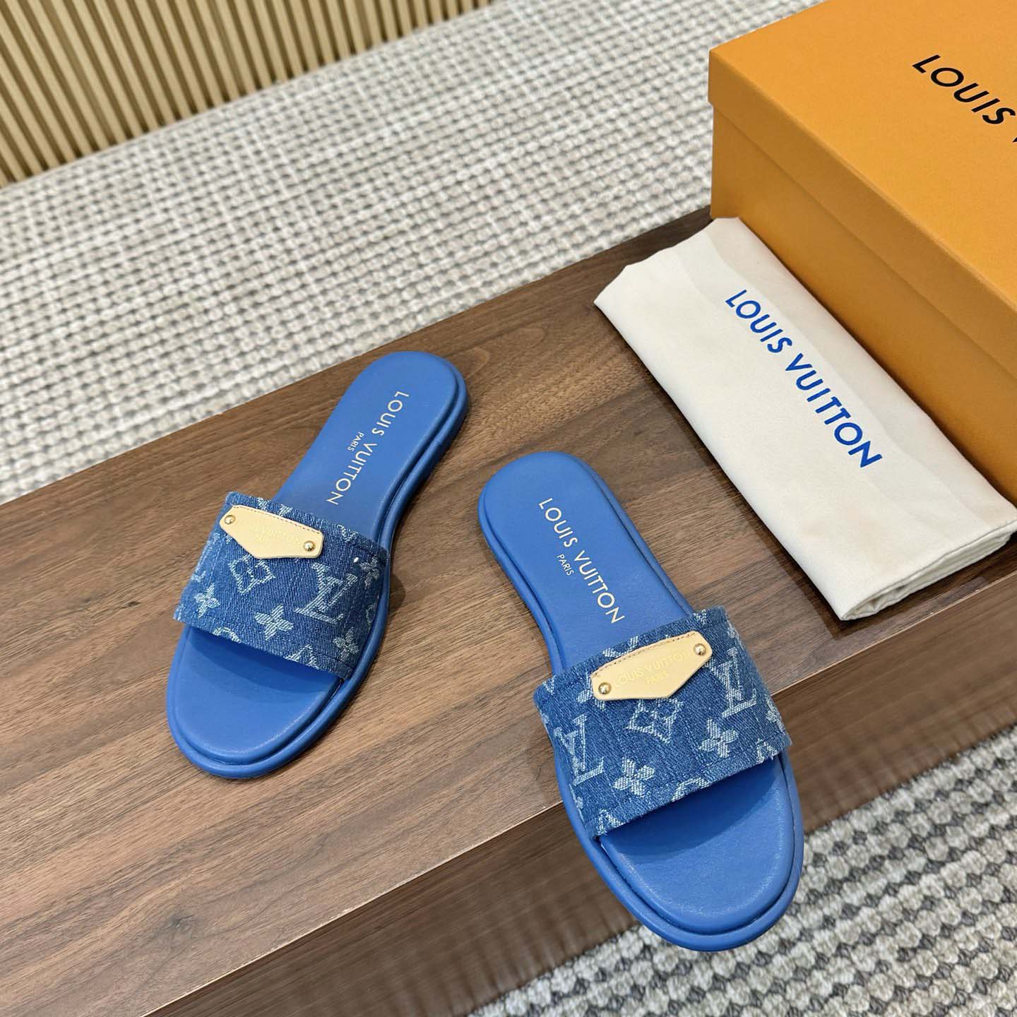 Louis Vuitton Lily Flat Mule   1AGX76 - FashionPlug