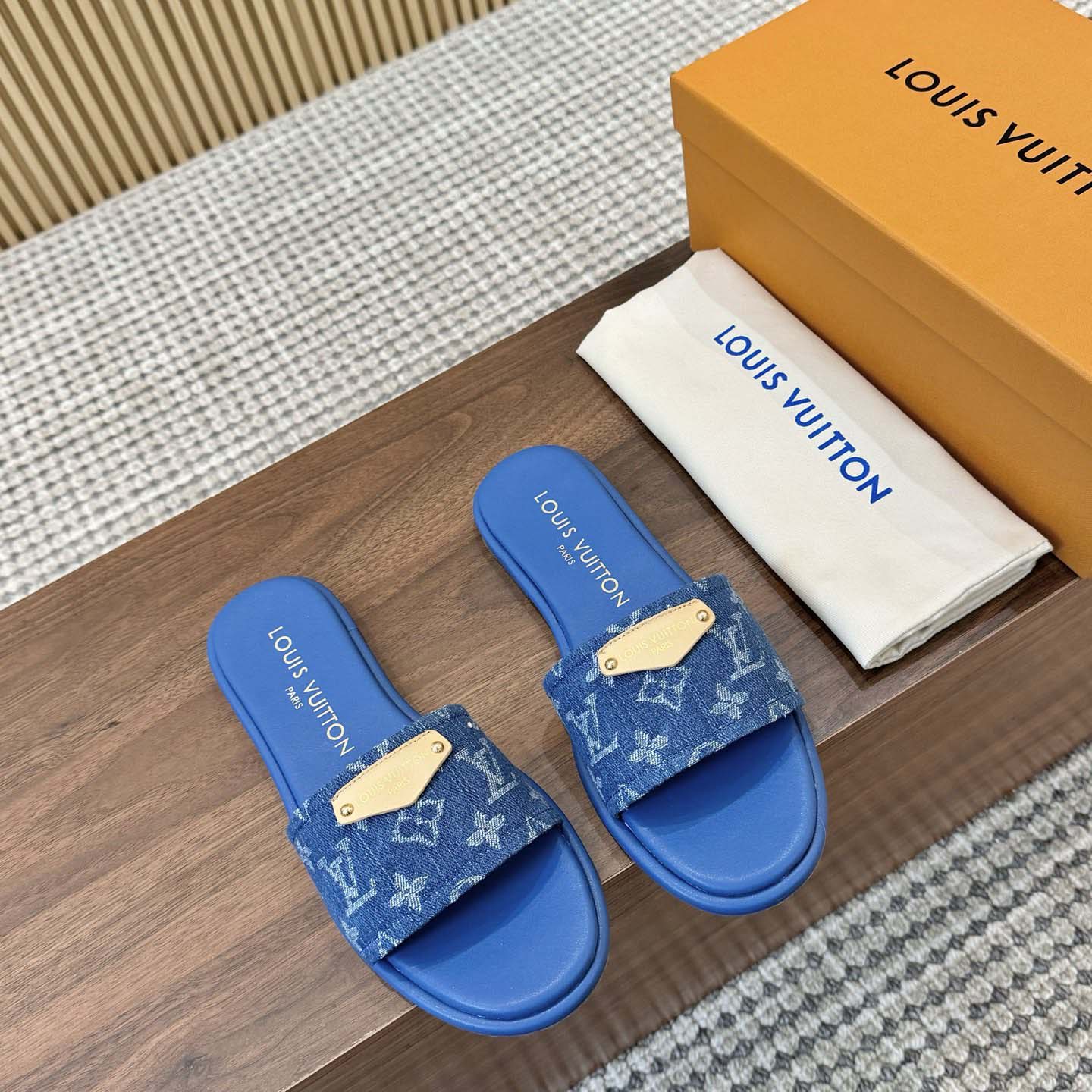 Louis Vuitton Lily Flat Mule   1AGX76 - FashionPlug