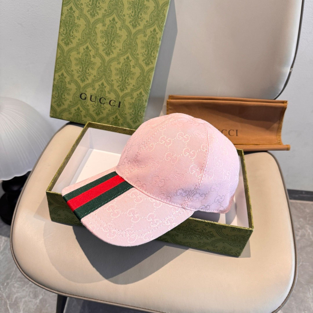 Gucci GG Canvas Baseball Hat - FashionPlug