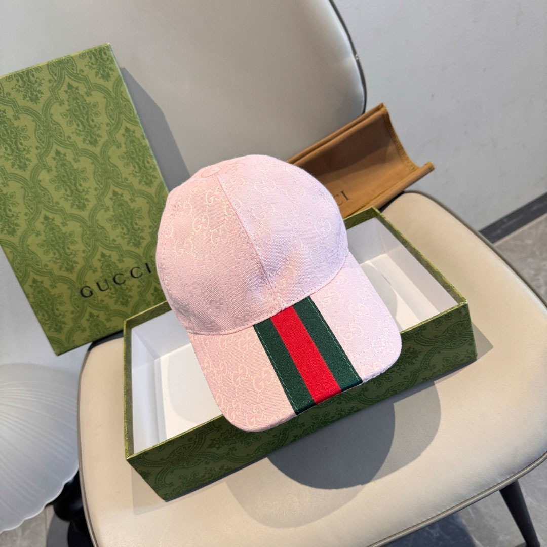 Gucci GG Canvas Baseball Hat - FashionPlug