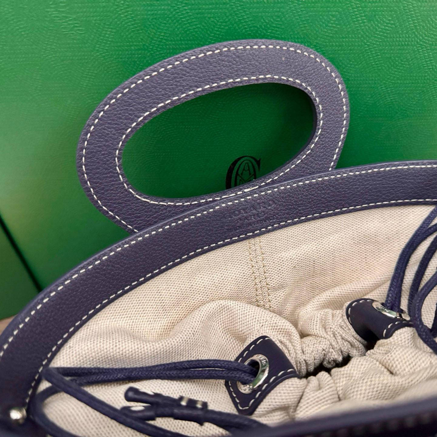 Goyard Beluga Mini Bag - FashionPlug