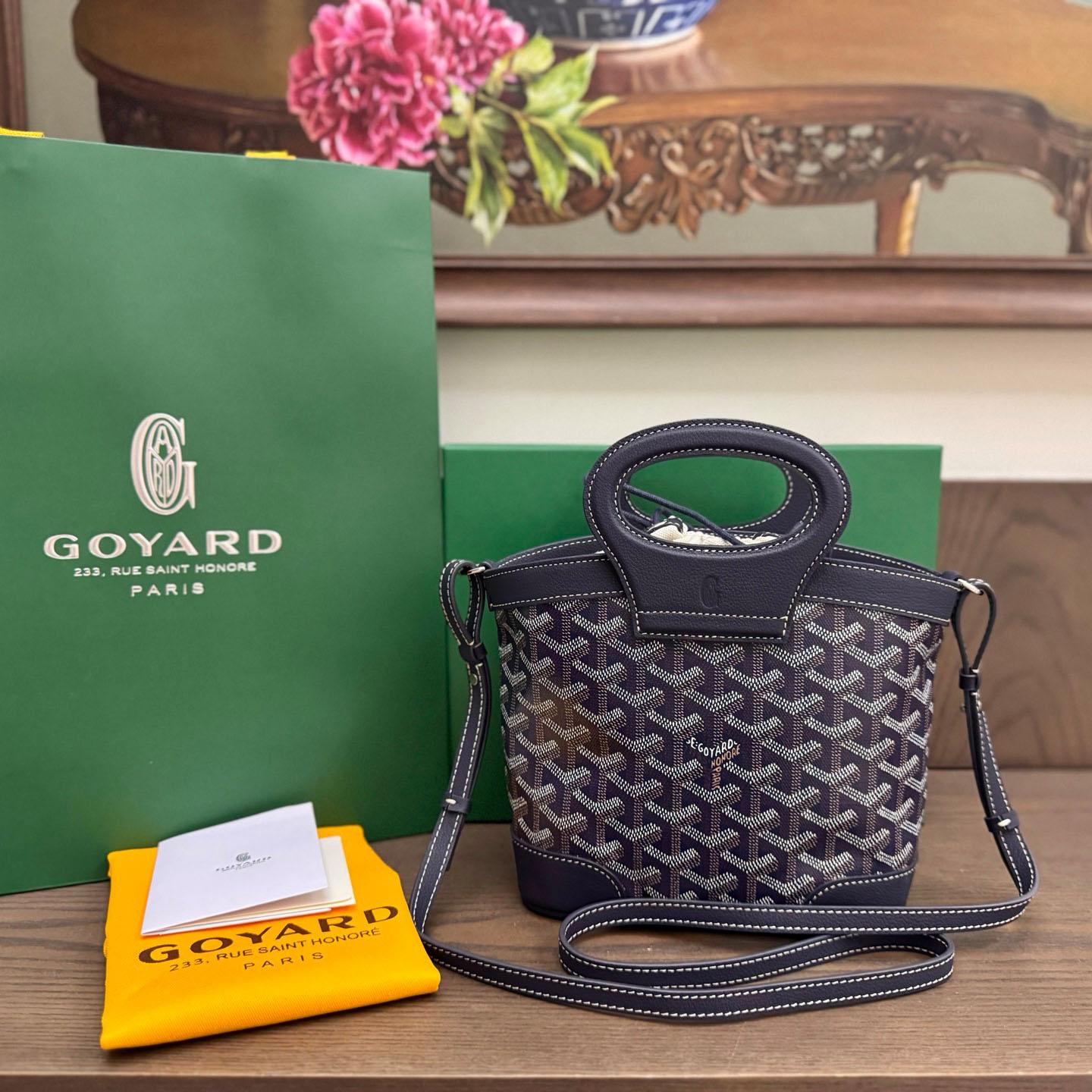 Goyard Beluga Mini Bag - FashionPlug
