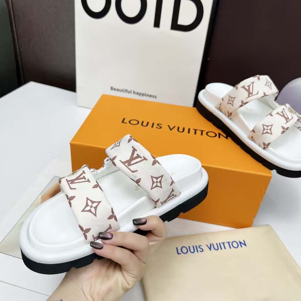 Louis Vuitton Pool Pillow Comfort Mule   1AHMDW - FashionPlug