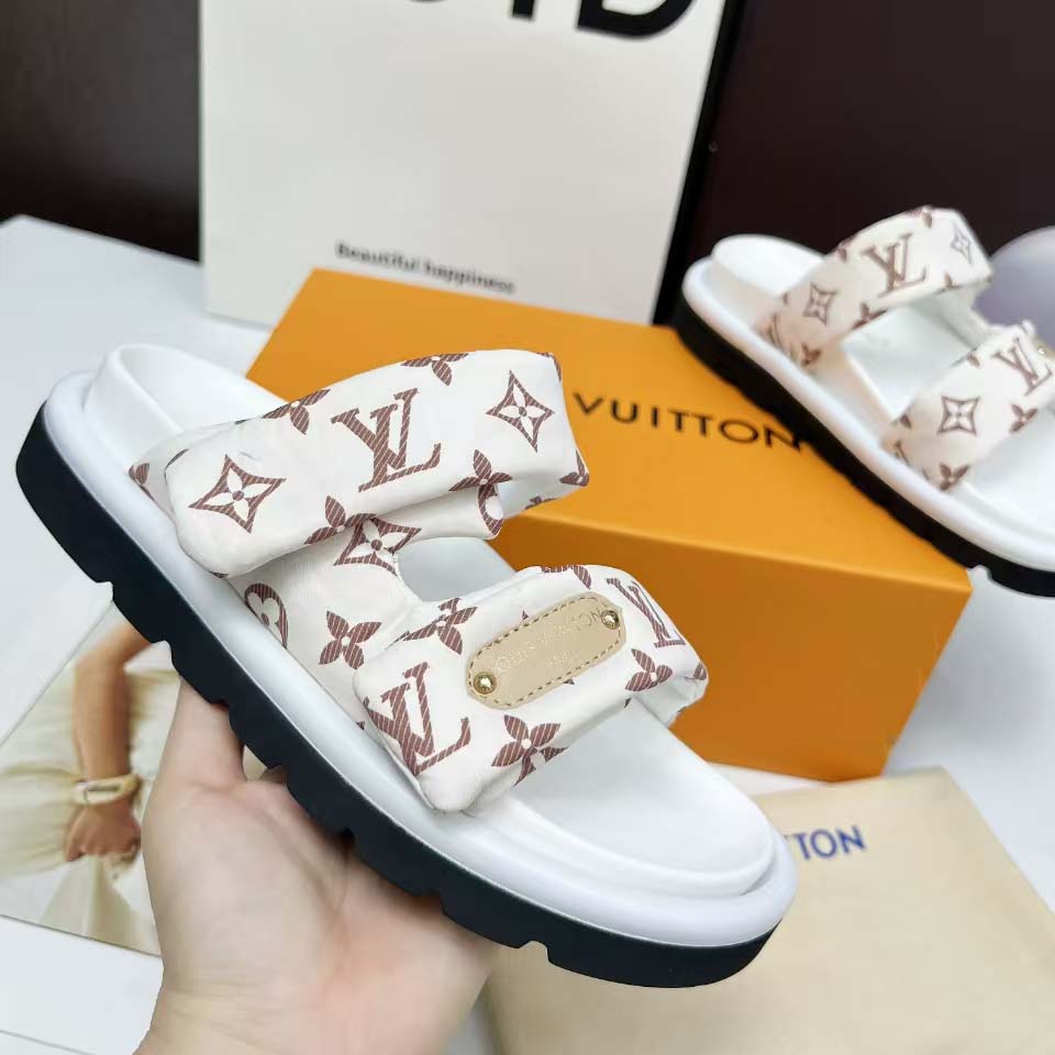 Louis Vuitton Pool Pillow Comfort Mule   1AHMDW - FashionPlug