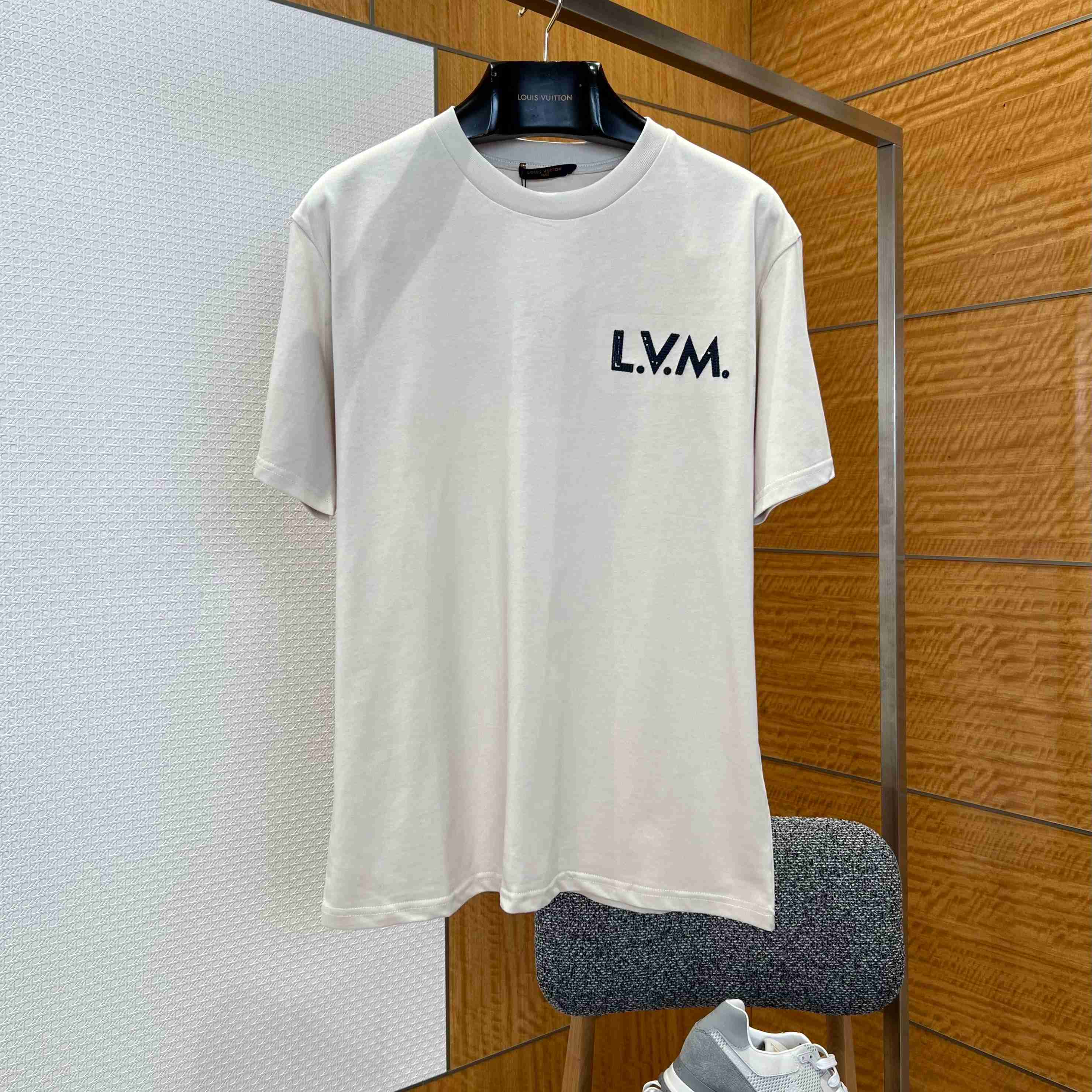 Louis Vuitton Embroidered Signature T-Shirt 1AJVQS - FashionPlug