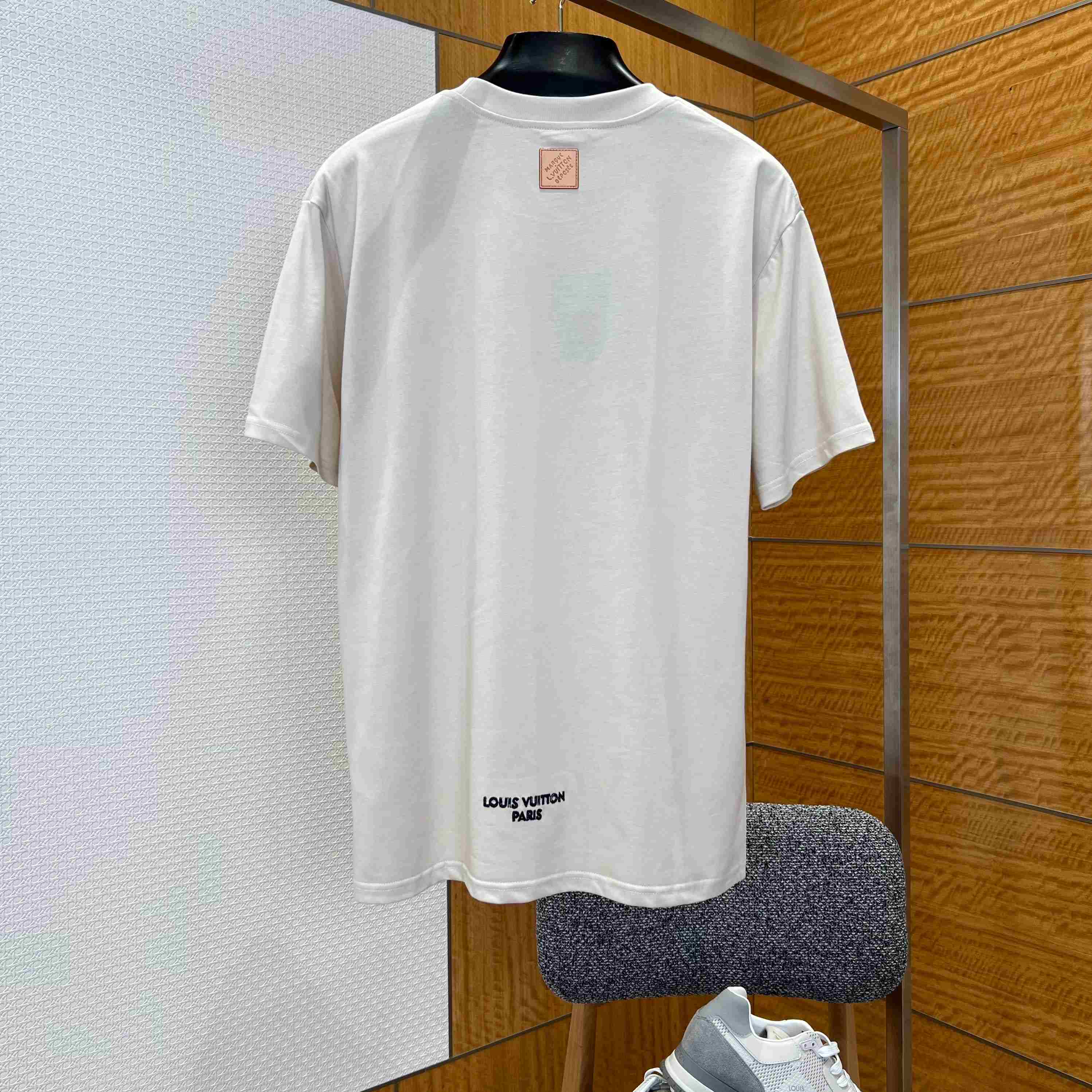 Louis Vuitton Embroidered Signature T-Shirt 1AJVQS - FashionPlug