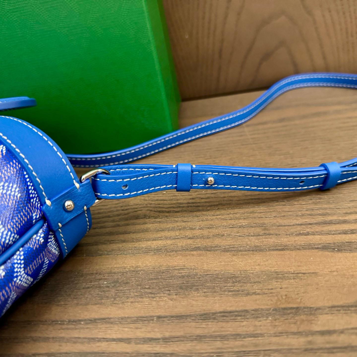 Goyard Beluga Mini Bag - FashionPlug