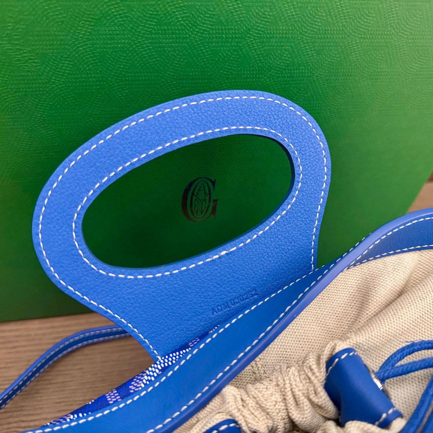 Goyard Beluga Mini Bag - FashionPlug