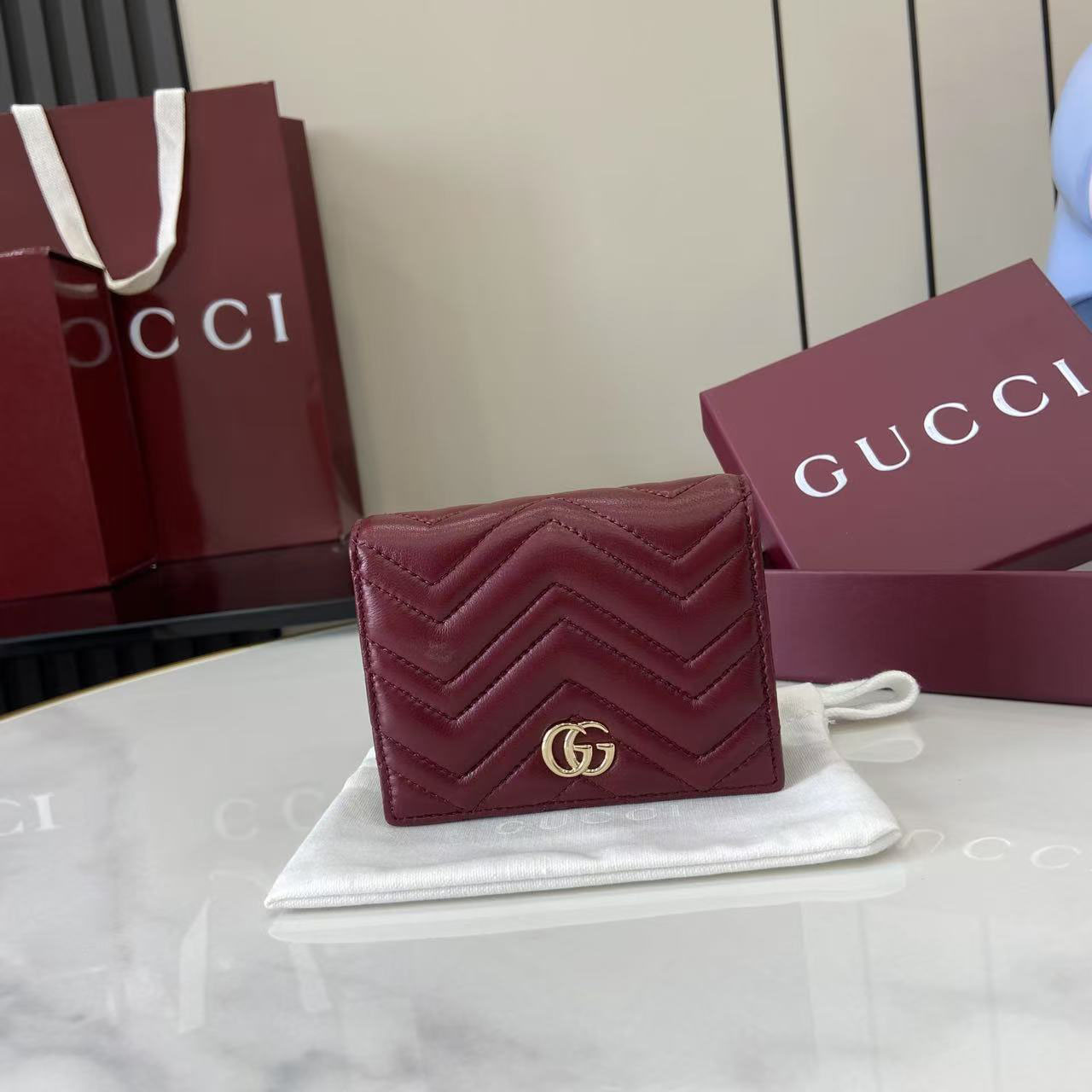 Gucci GG Marmont Card Case Wallet 466492 - FashionPlug