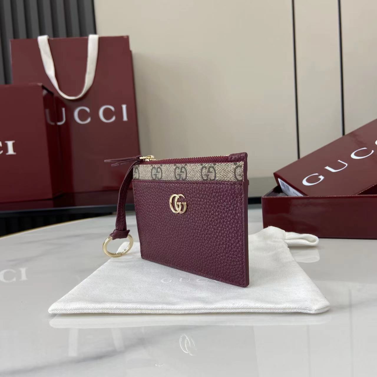 Gucci Bi-color GG Marmont Zip Key Pouch - FashionPlug