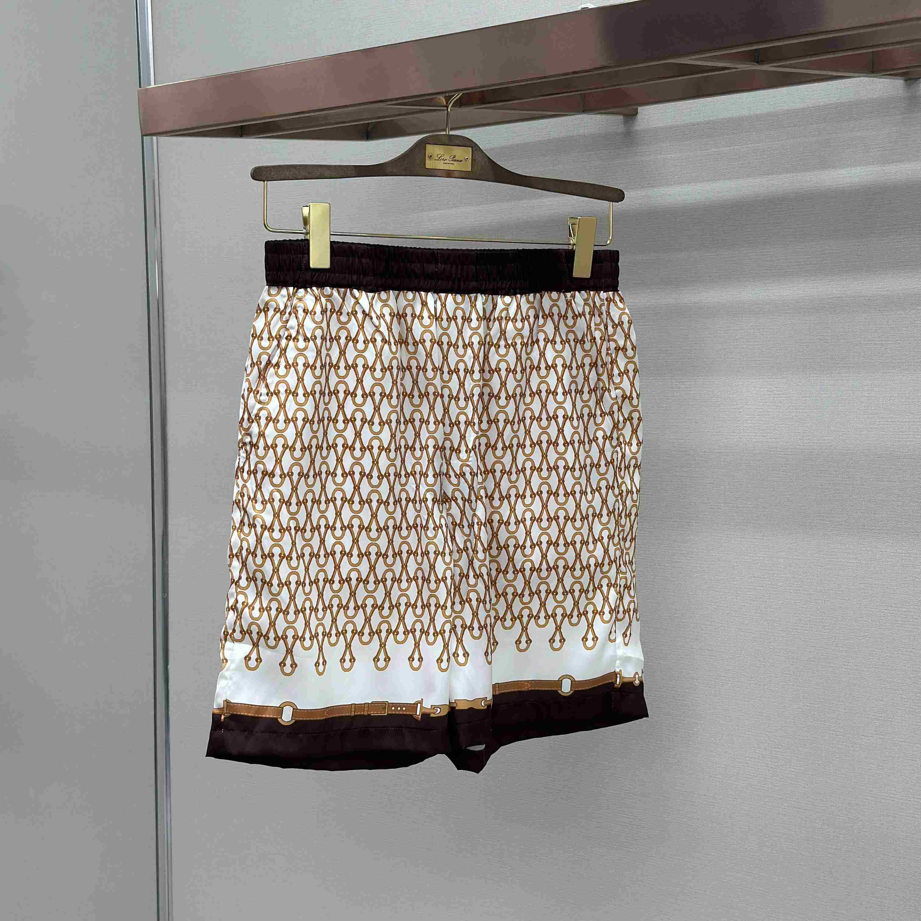 Gucci Printed Silk Twill Shorts - FashionPlug