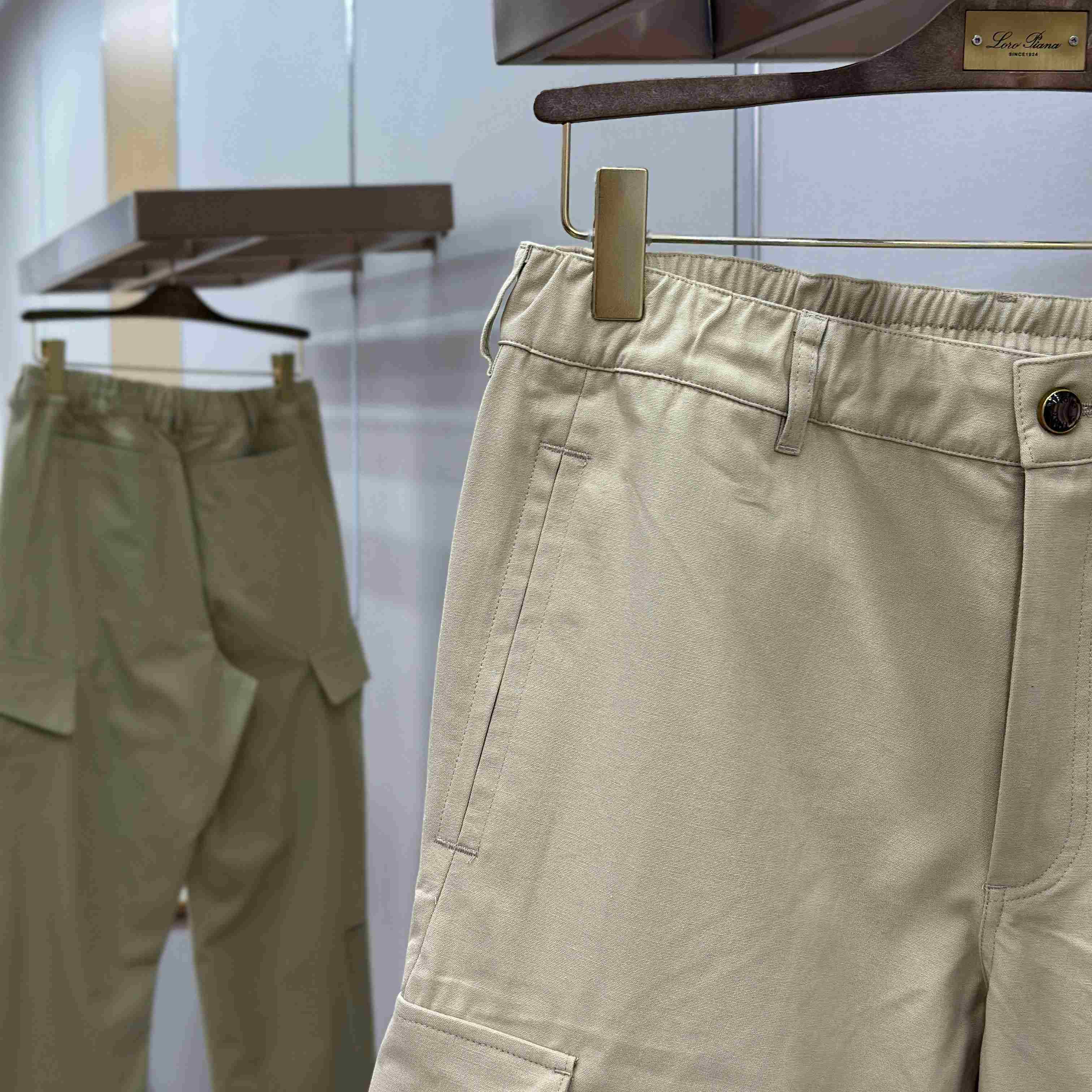 Louis Vuitton Embroidered Cotton Cargo Pants 1AJTZR - FashionPlug