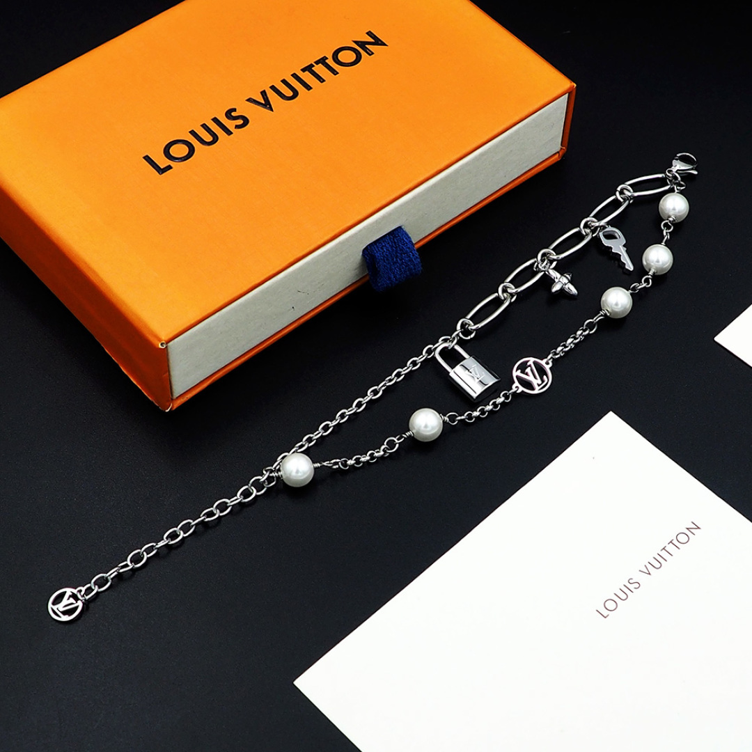 Louis Vuitton LV Mix Chains Bracelet   M1380A - FashionPlug