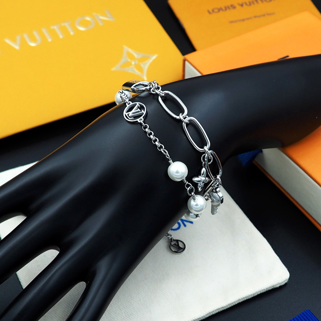 Louis Vuitton LV Mix Chains Bracelet   M1380A - FashionPlug