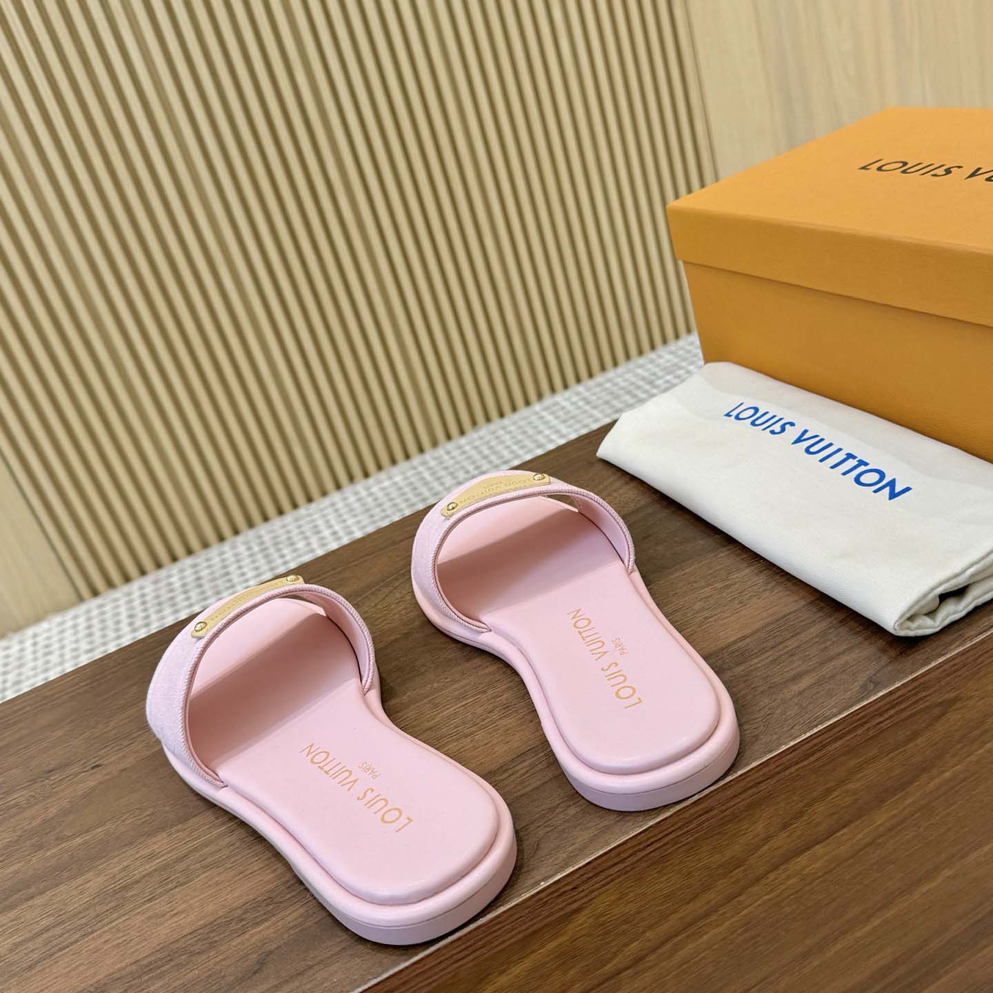 Louis Vuitton Lily Flat Mule   1AGX44 - FashionPlug