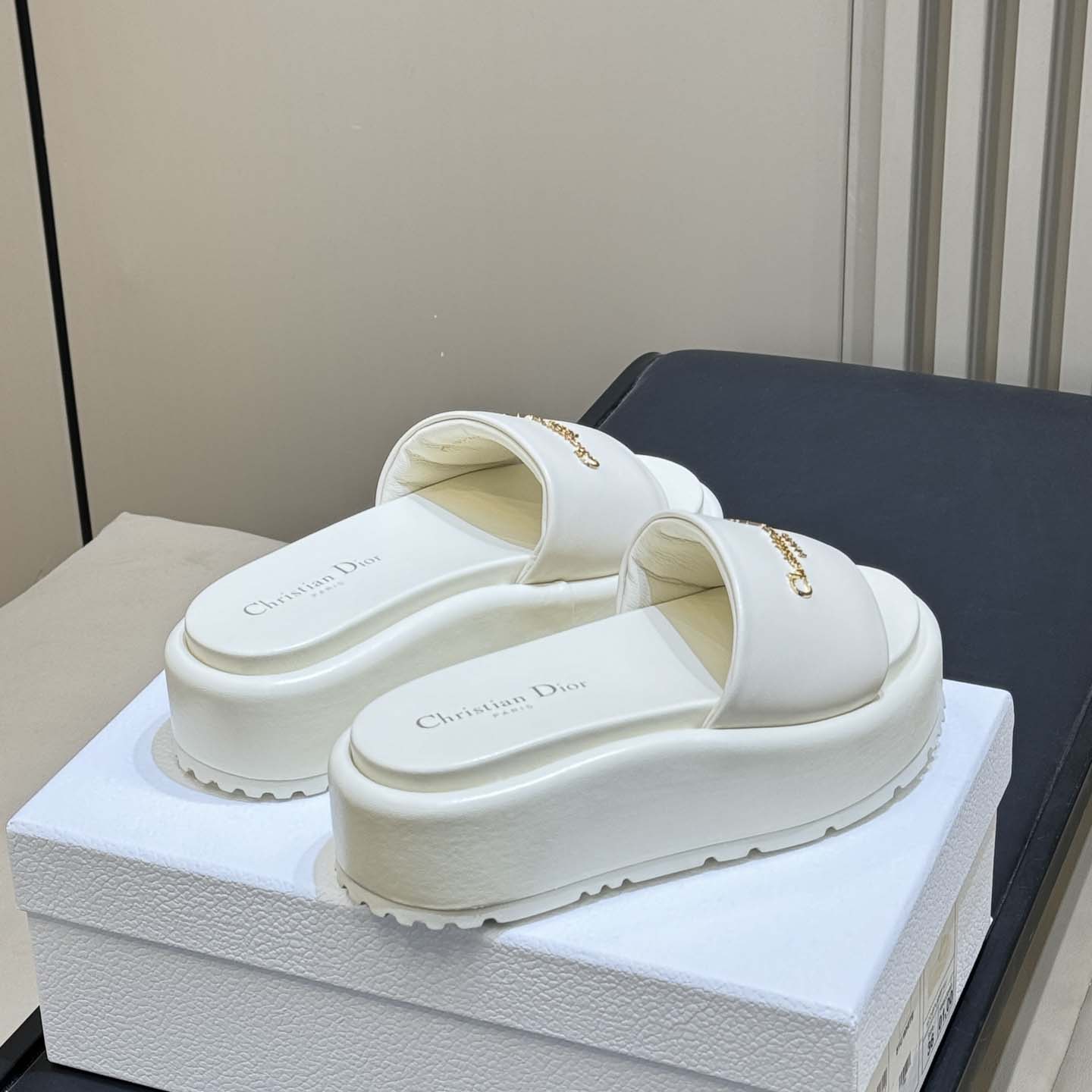 Dior D-Lane Platform Slide - FashionPlug