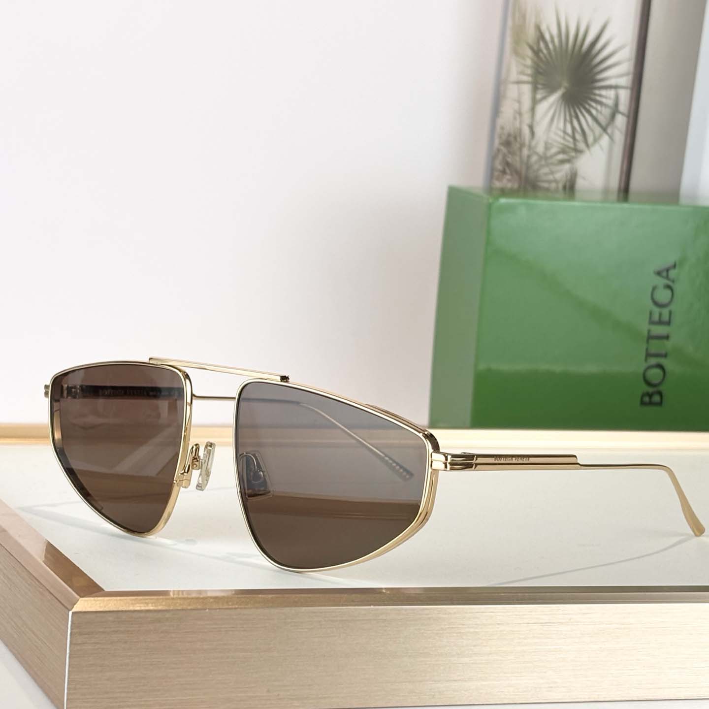 Bottega Veneta Classic Aviator Sunglasses   BV1466S - FashionPlug