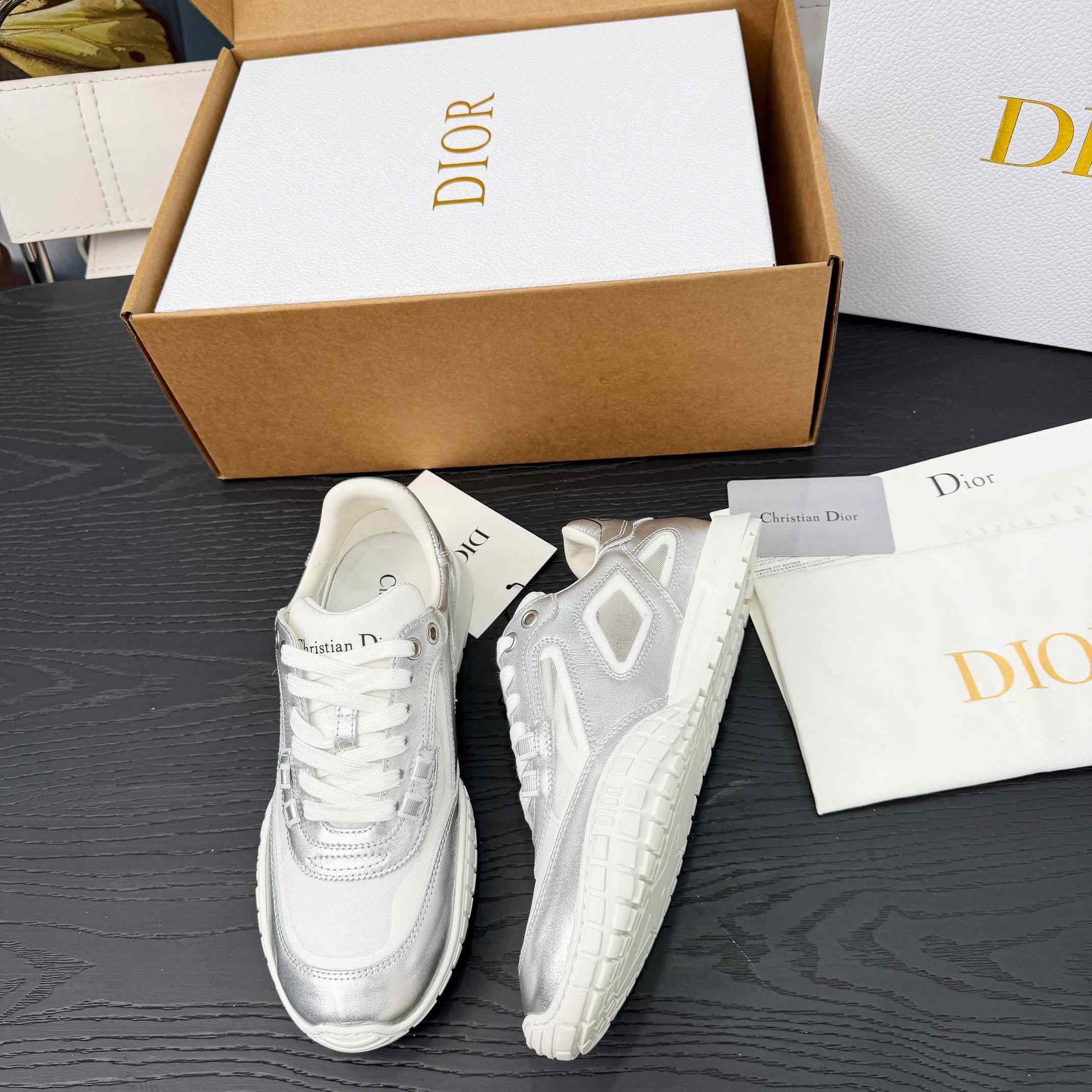 Dior Tech Sneaker - FashionPlug