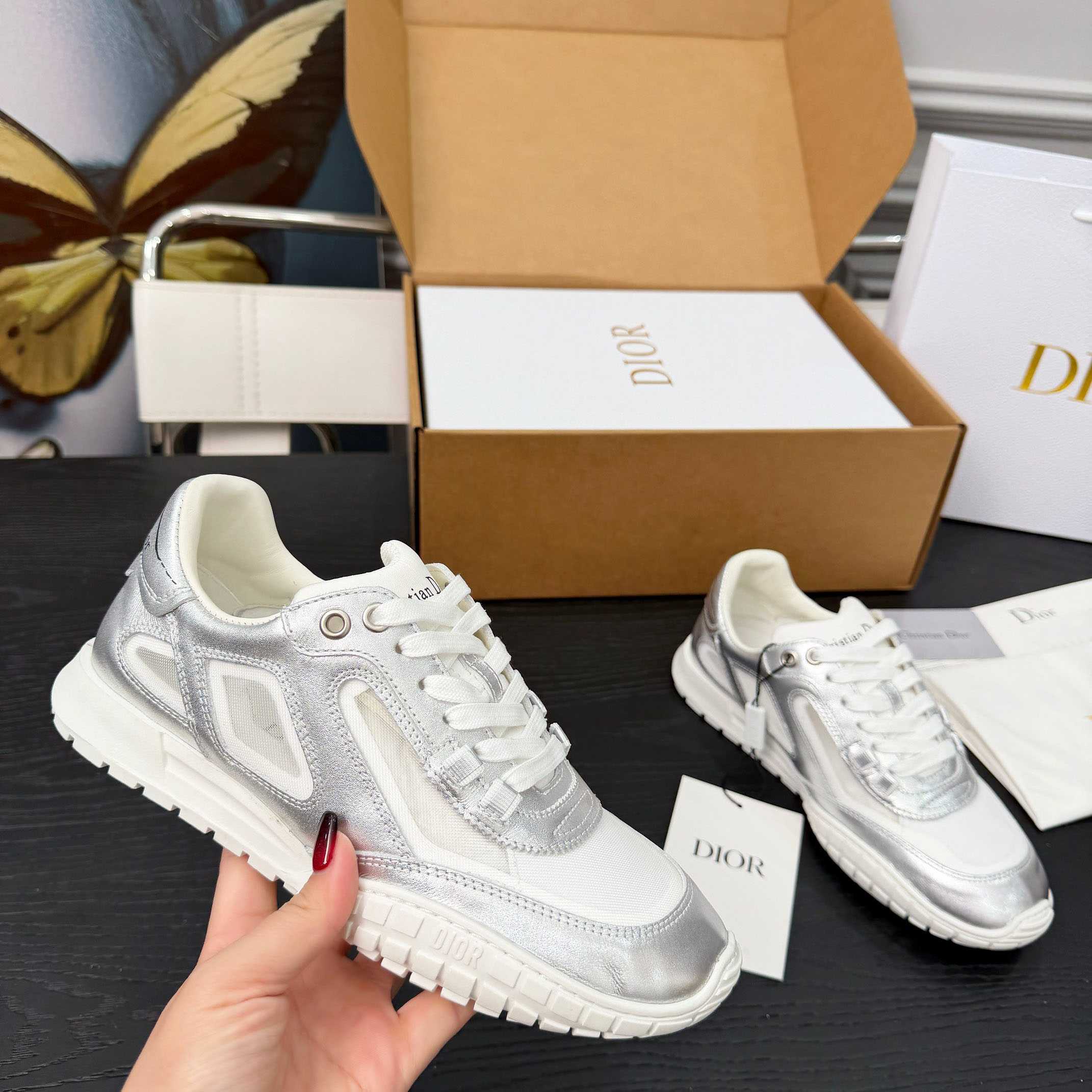Dior Tech Sneaker - FashionPlug