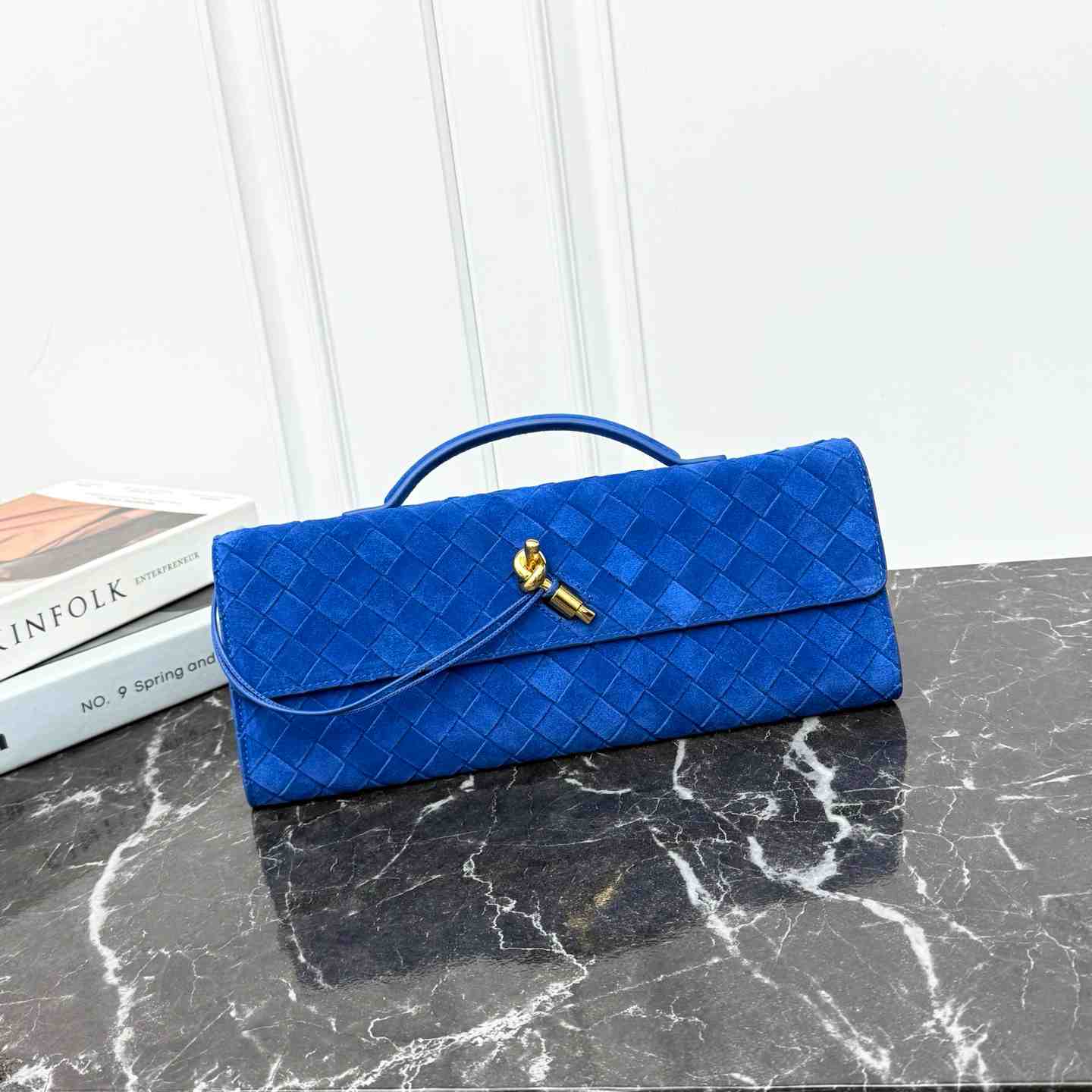 Bottega Veneta Andiamo Clutch 31*13*3cm - FashionPlug