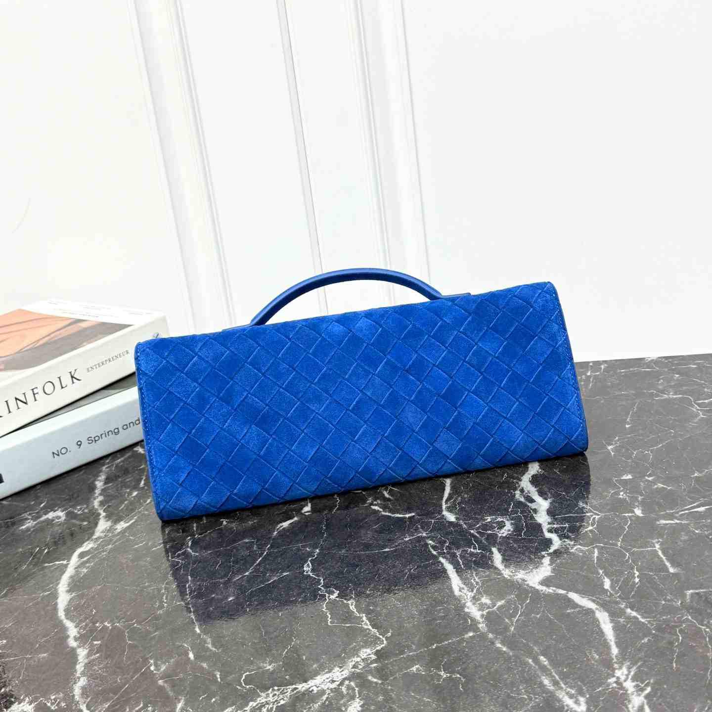 Bottega Veneta Andiamo Clutch 31*13*3cm - FashionPlug