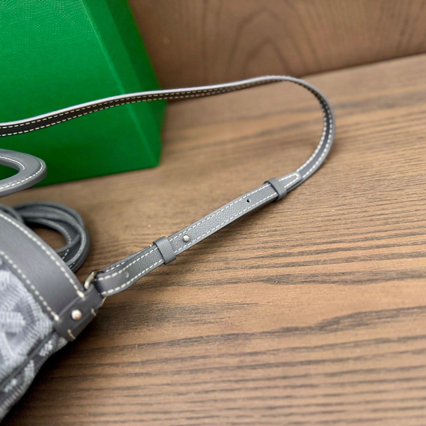 Goyard Beluga Mini Bag - FashionPlug