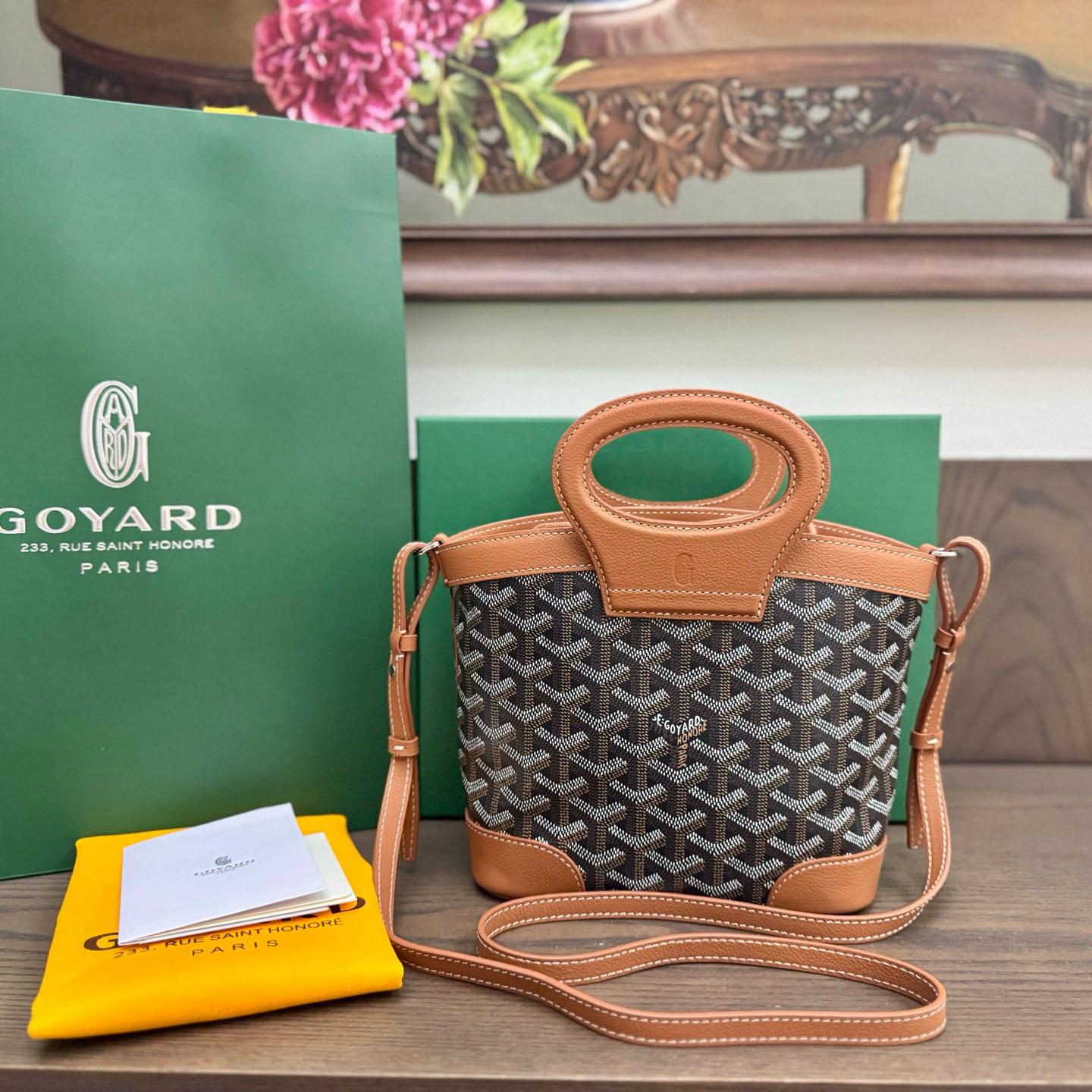 Goyard Beluga Mini Bag - FashionPlug