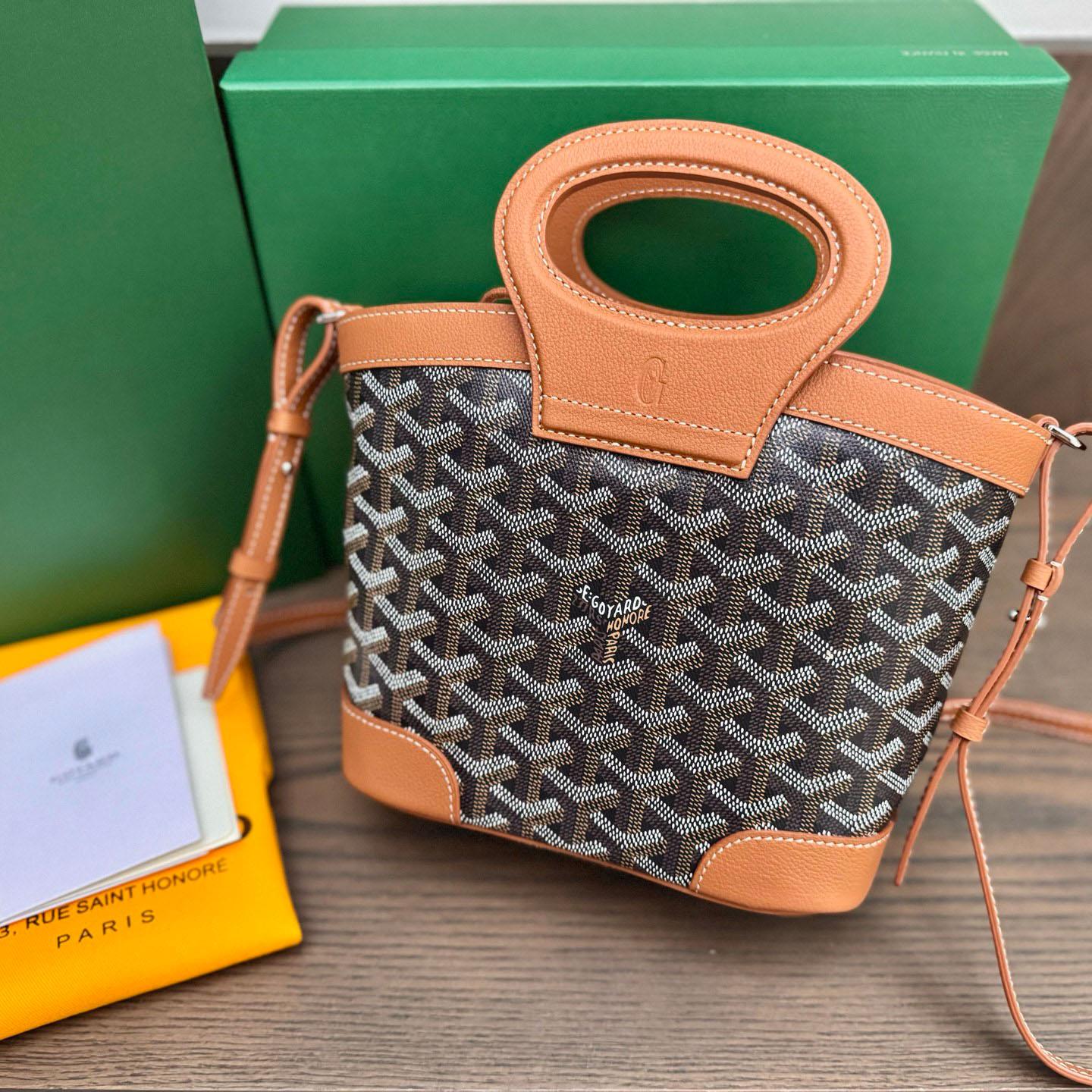 Goyard Beluga Mini Bag - FashionPlug