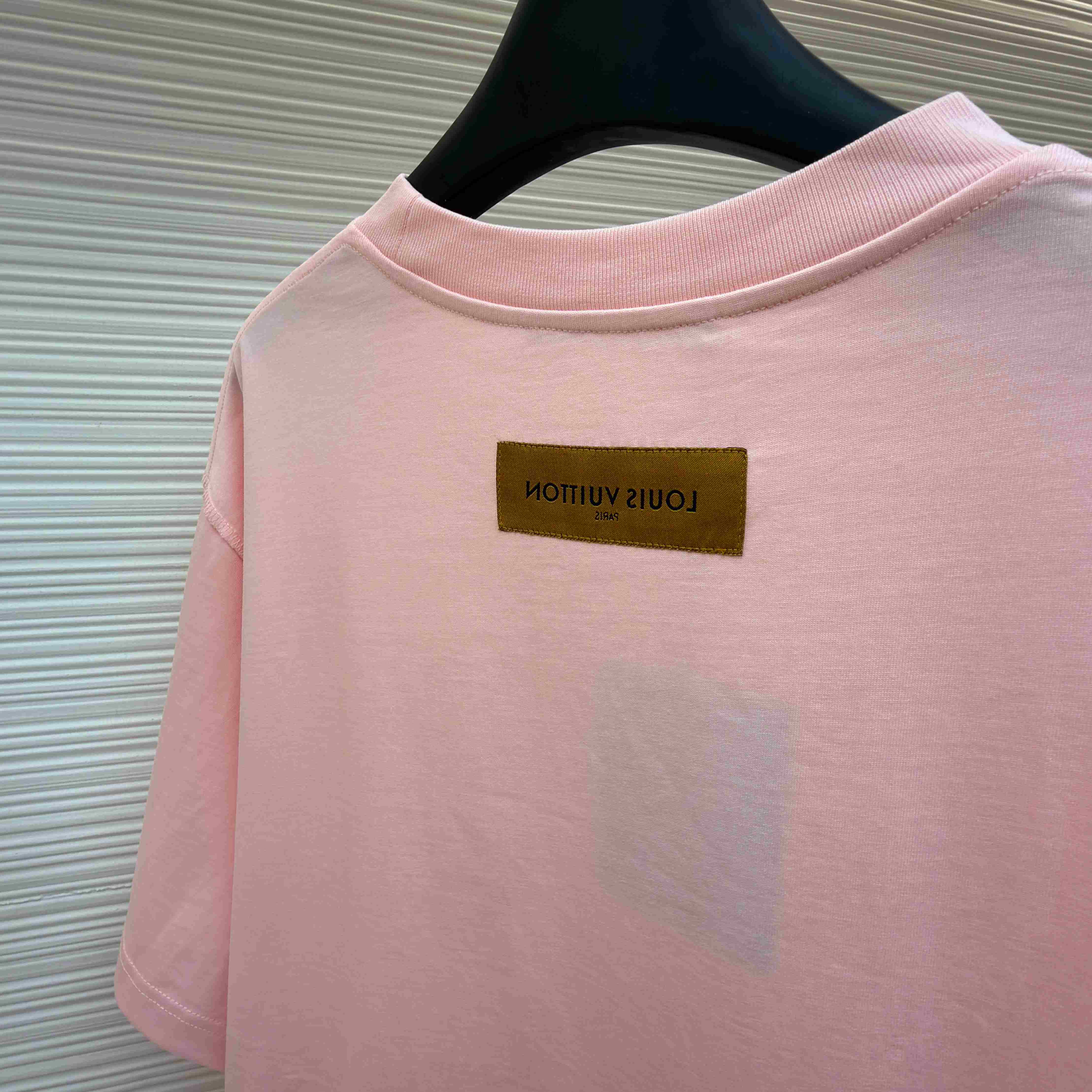 Louis Vuitton Embossed LV T-Shirt   1AJDUU - FashionPlug