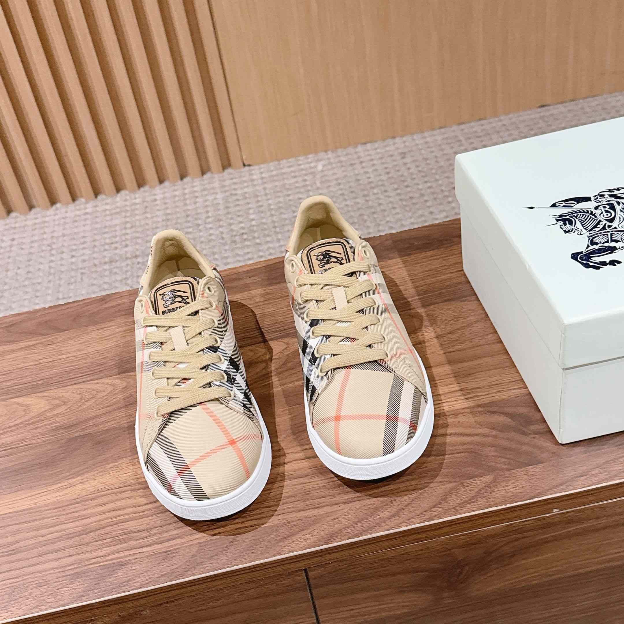 Burberry Check Set Sneakers - FashionPlug
