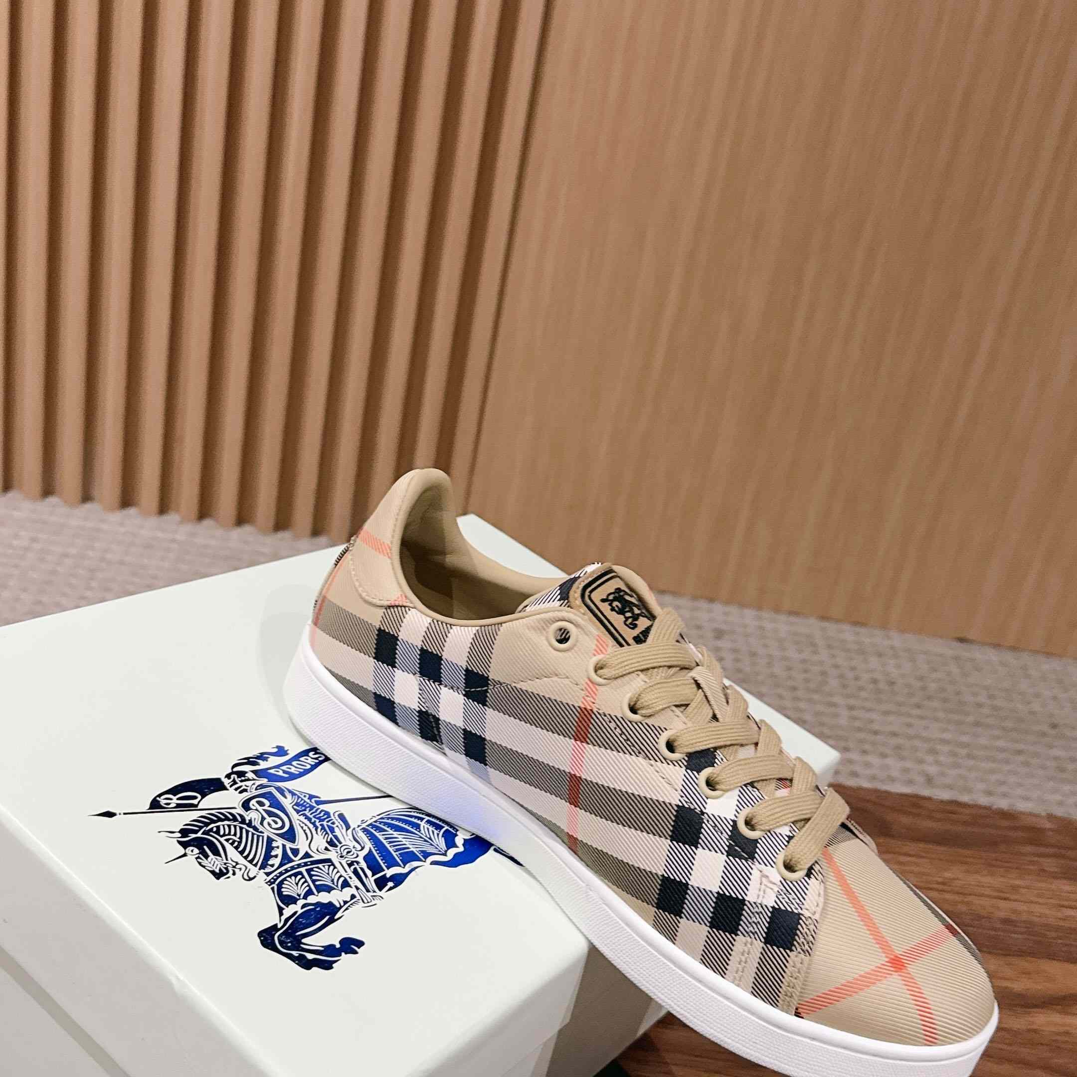 Burberry Check Set Sneakers - FashionPlug