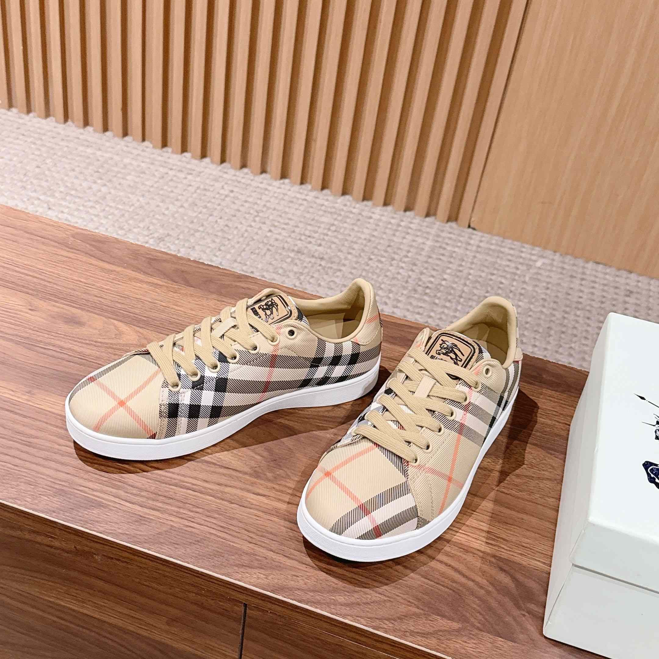 Burberry Check Set Sneakers - FashionPlug