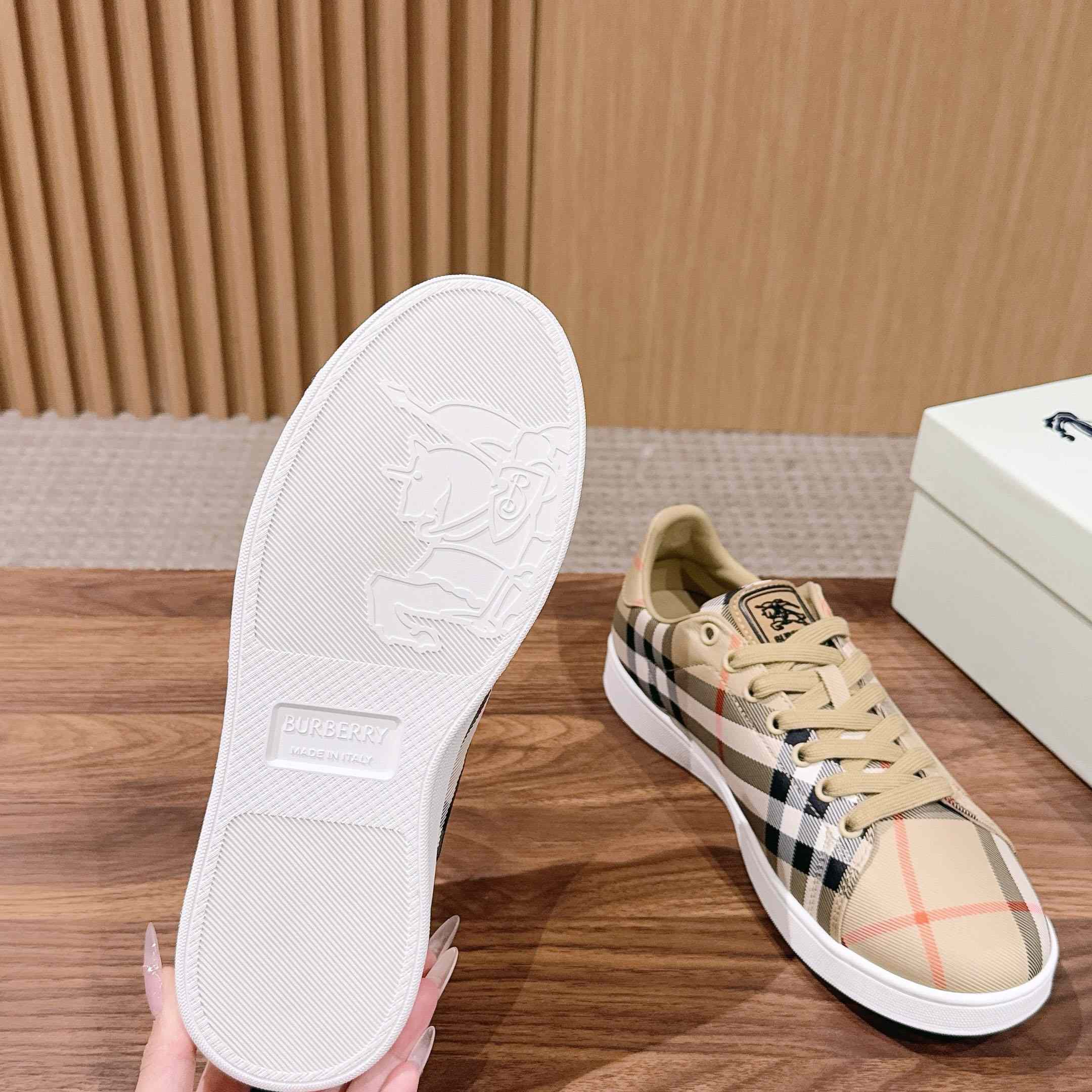 Burberry Check Set Sneakers - FashionPlug