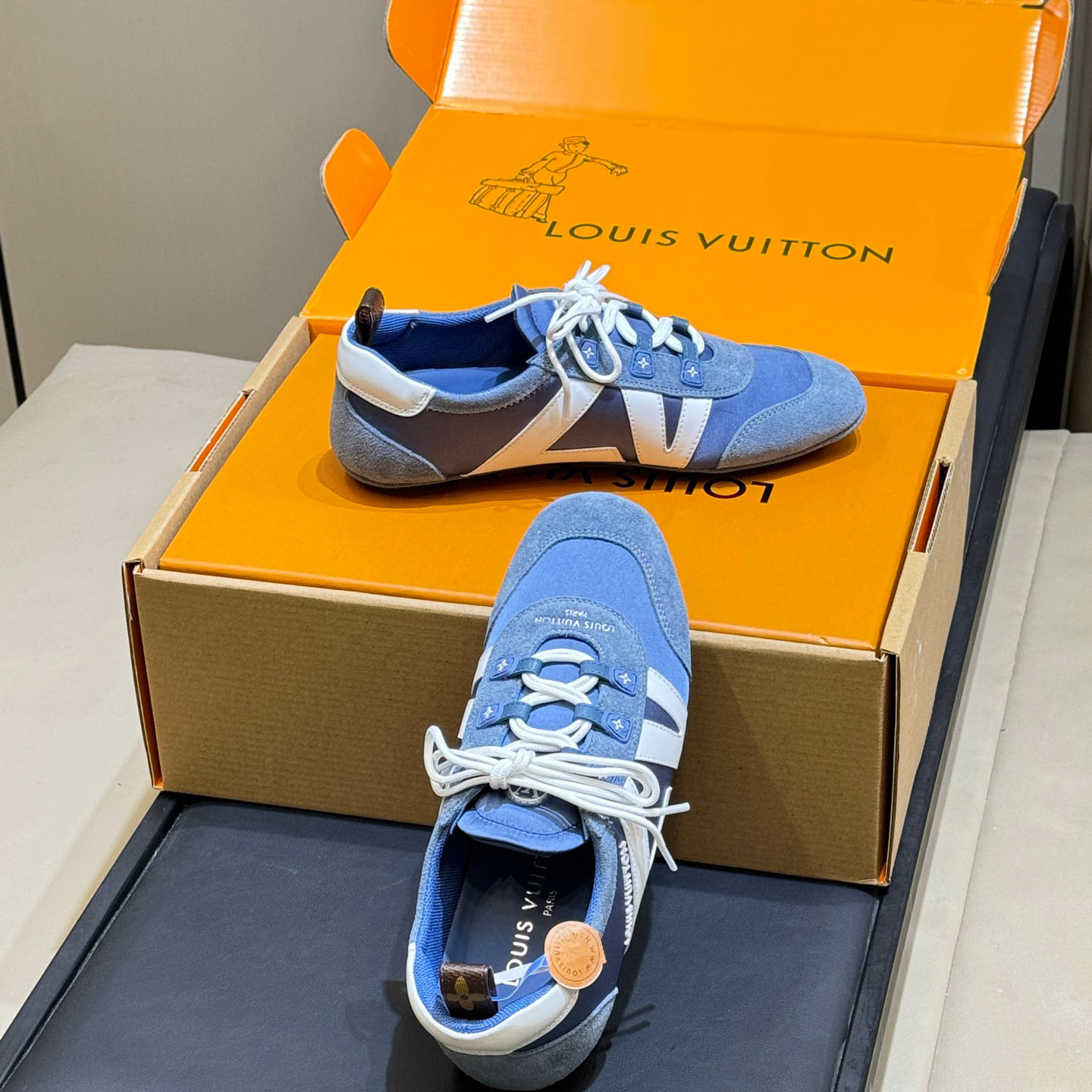 Louis Vuitton LV Sneakerina 1AJJW3 - FashionPlug