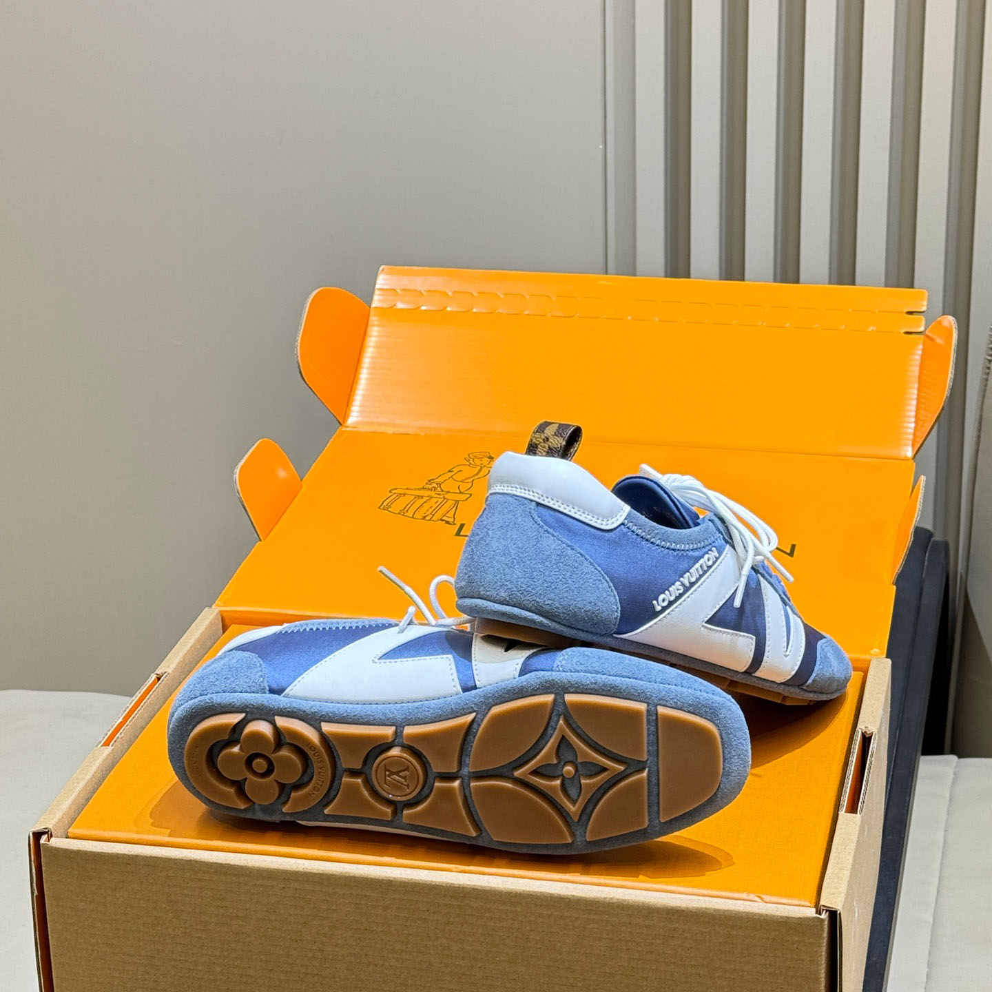 Louis Vuitton LV Sneakerina 1AJJW3 - FashionPlug