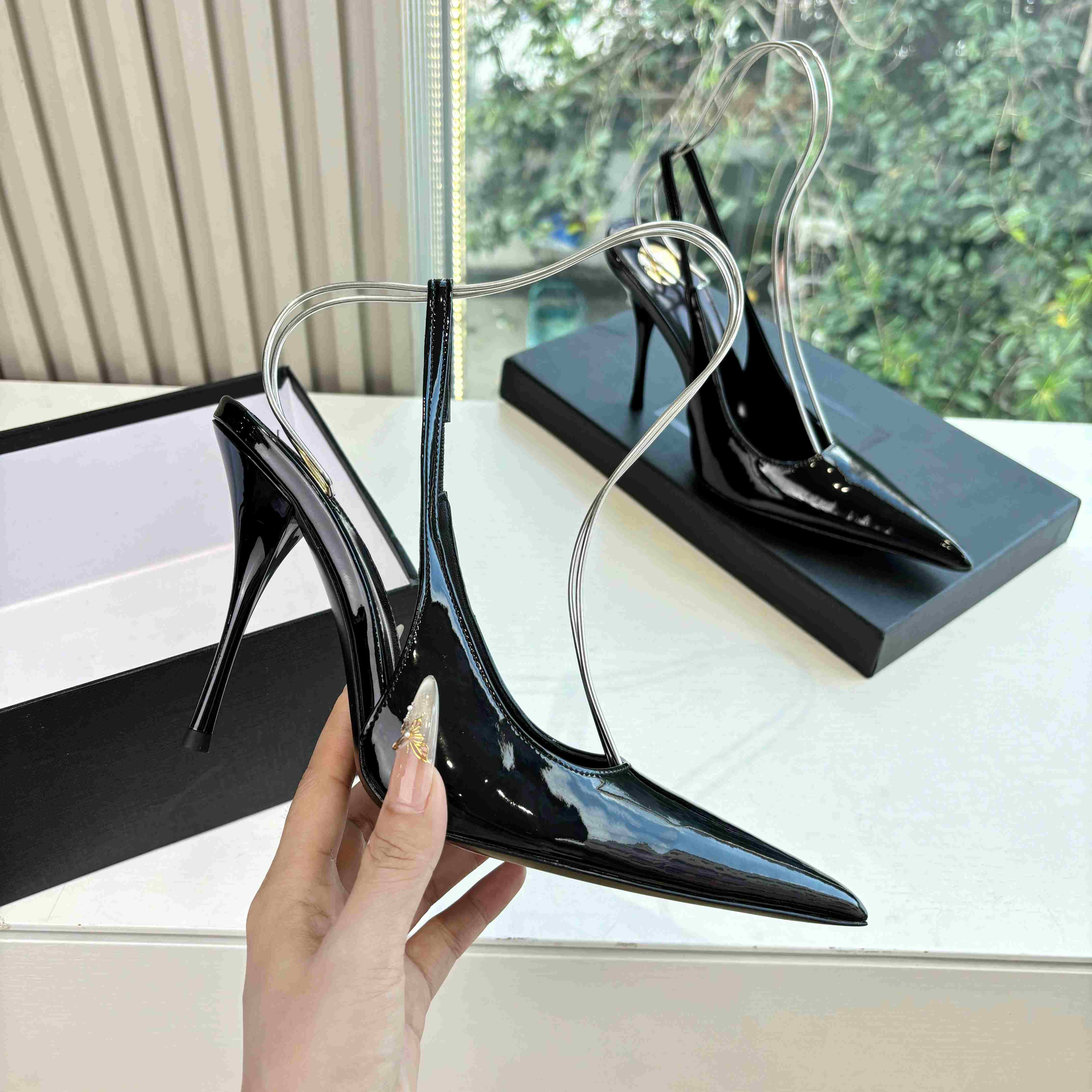 Saint Laurent GUERMANTES Slingback Pumps In Patent Leather - FashionPlug