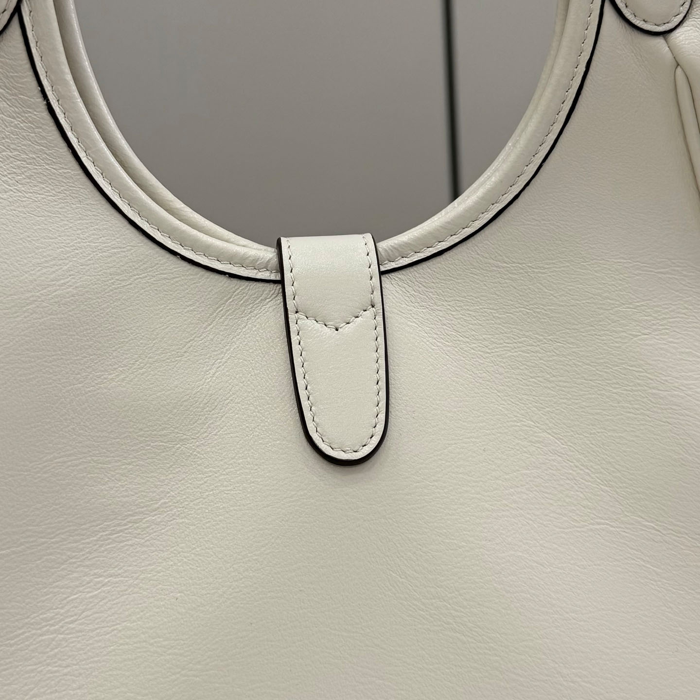 Gucci Mercato Small Tote Bag 866646 - FashionPlug