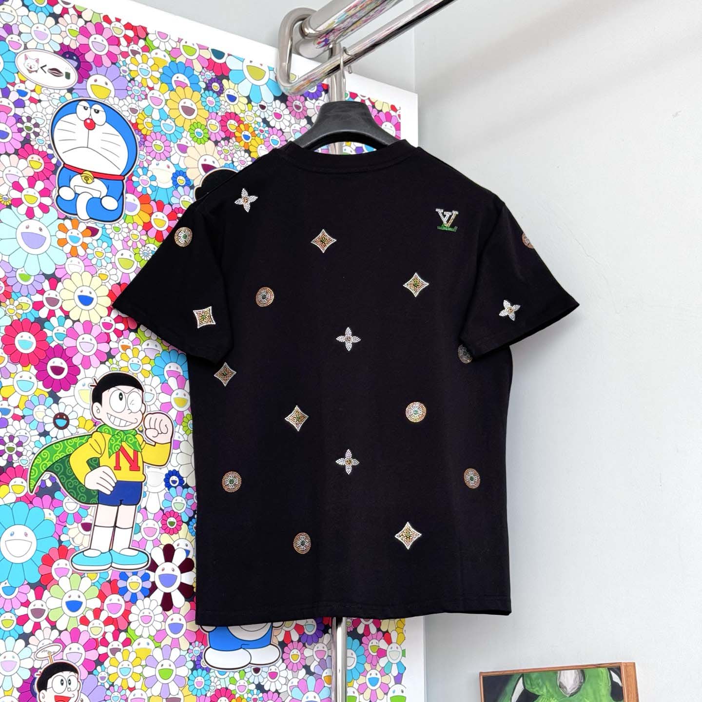  Louis Vuitton Embellished Short-Sleeved Crewneck   1AJR09 - FashionPlug
