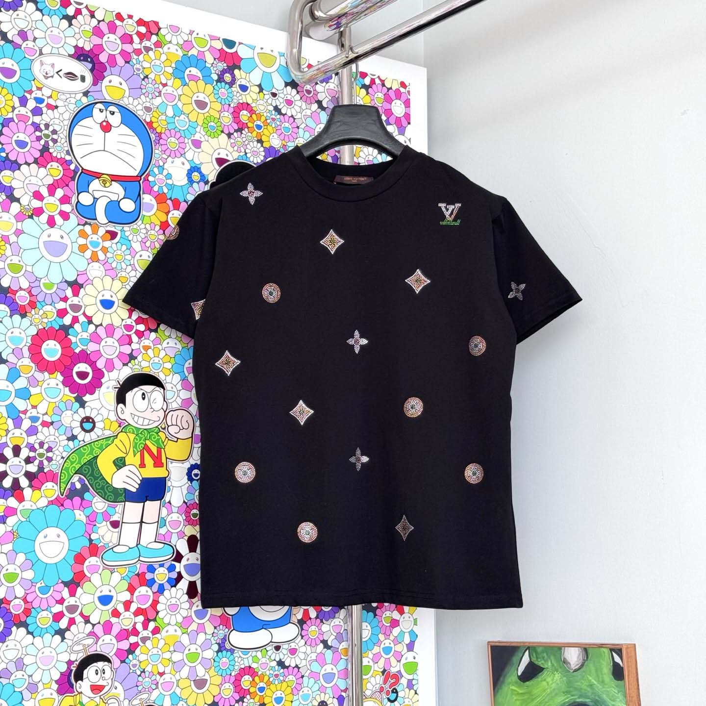  Louis Vuitton Embellished Short-Sleeved Crewneck   1AJR09 - FashionPlug