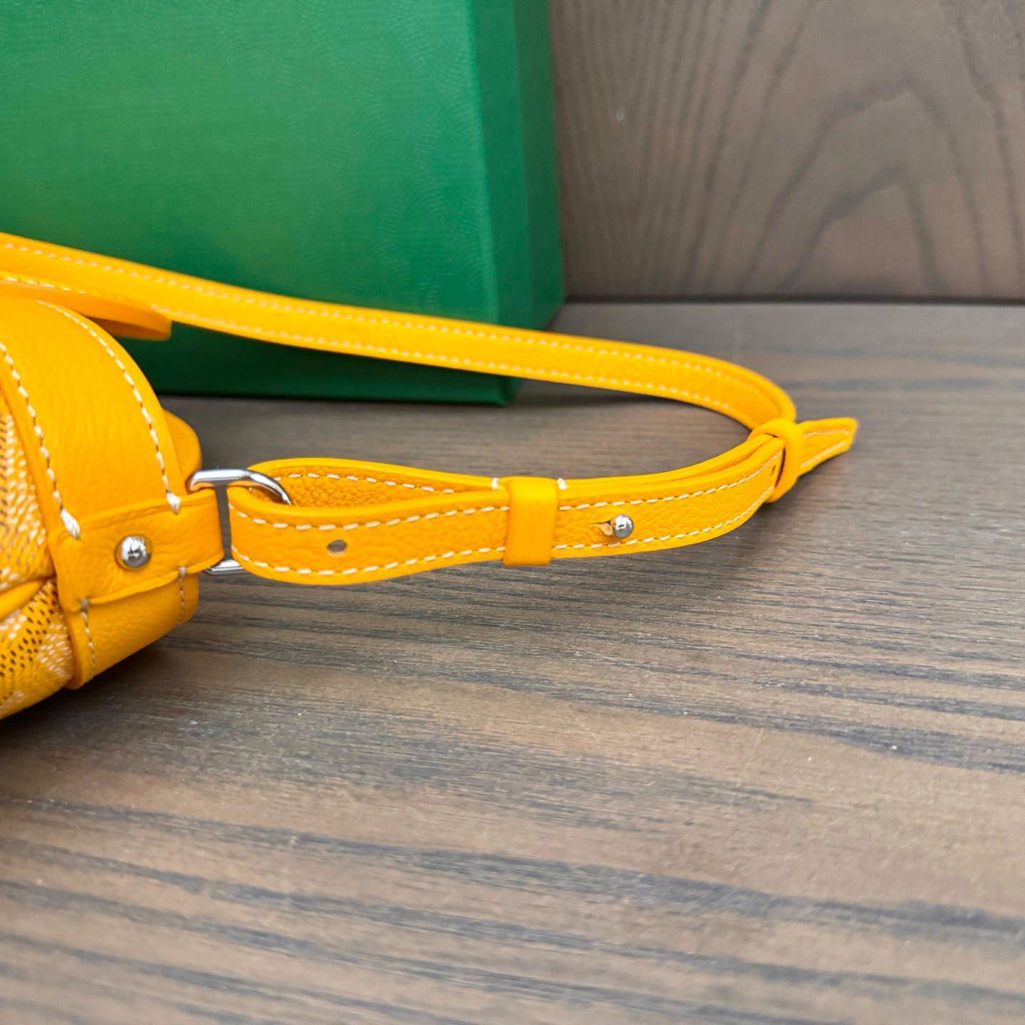 Goyard Beluga Mini Bag - FashionPlug