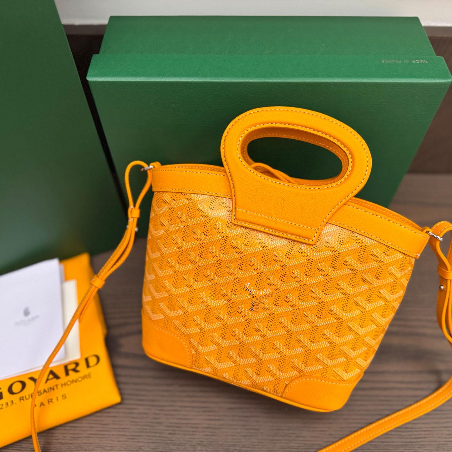 Goyard Beluga Mini Bag - FashionPlug