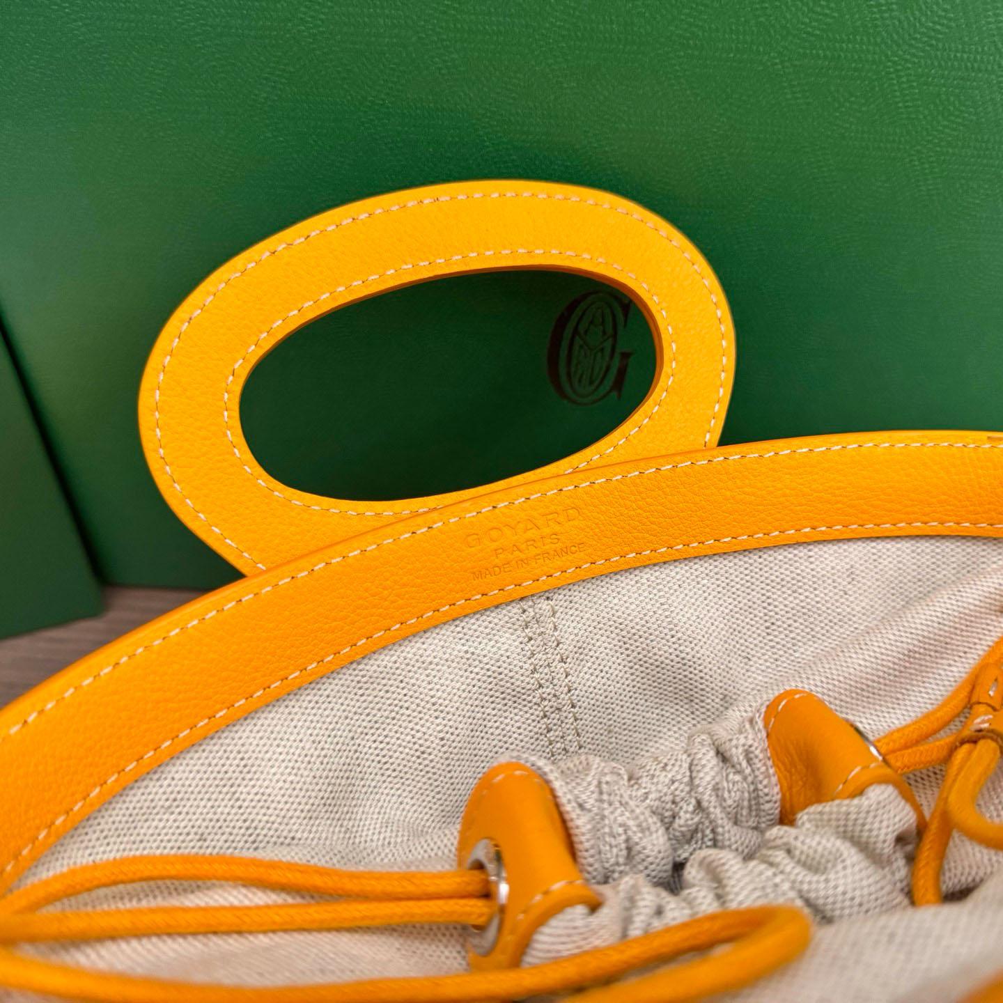 Goyard Beluga Mini Bag - FashionPlug