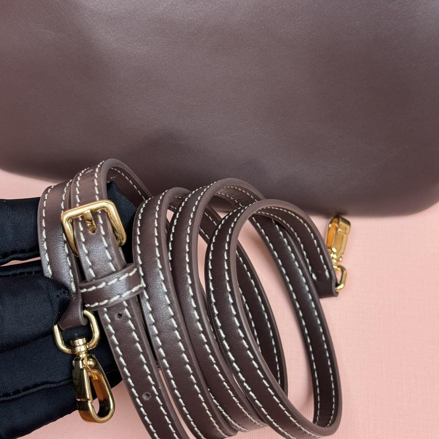 Miu Miu Ivy Leather Handbag - FashionPlug