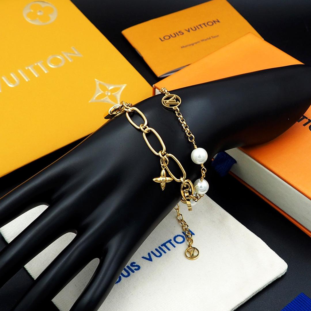 Louis Vuitton LV Mix Chains Bracelet   M1380A - FashionPlug
