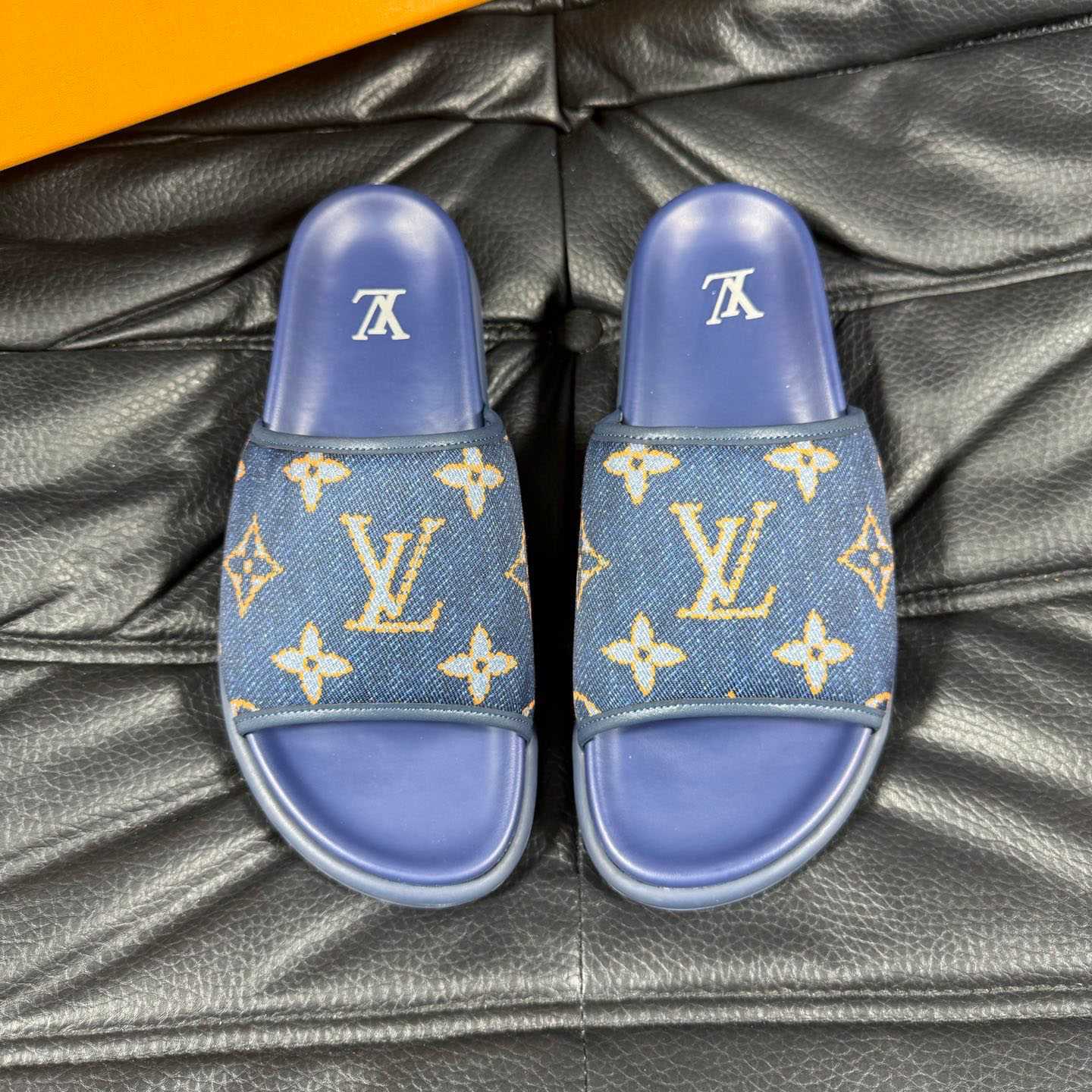 Louis Vuitton Miami Mule 1AIZRE - FashionPlug