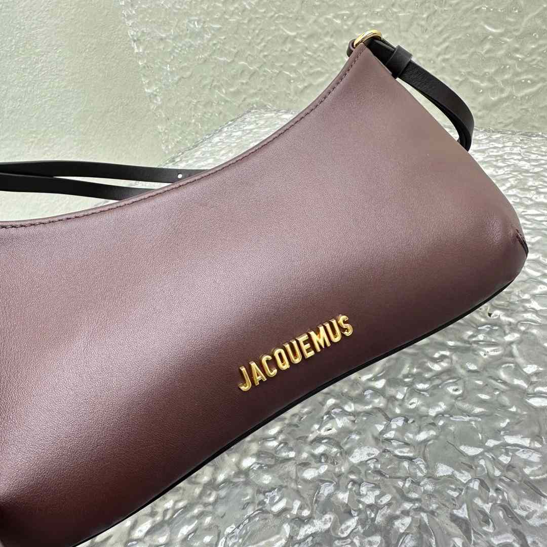 Jacquemus The Bisou Perle - FashionPlug