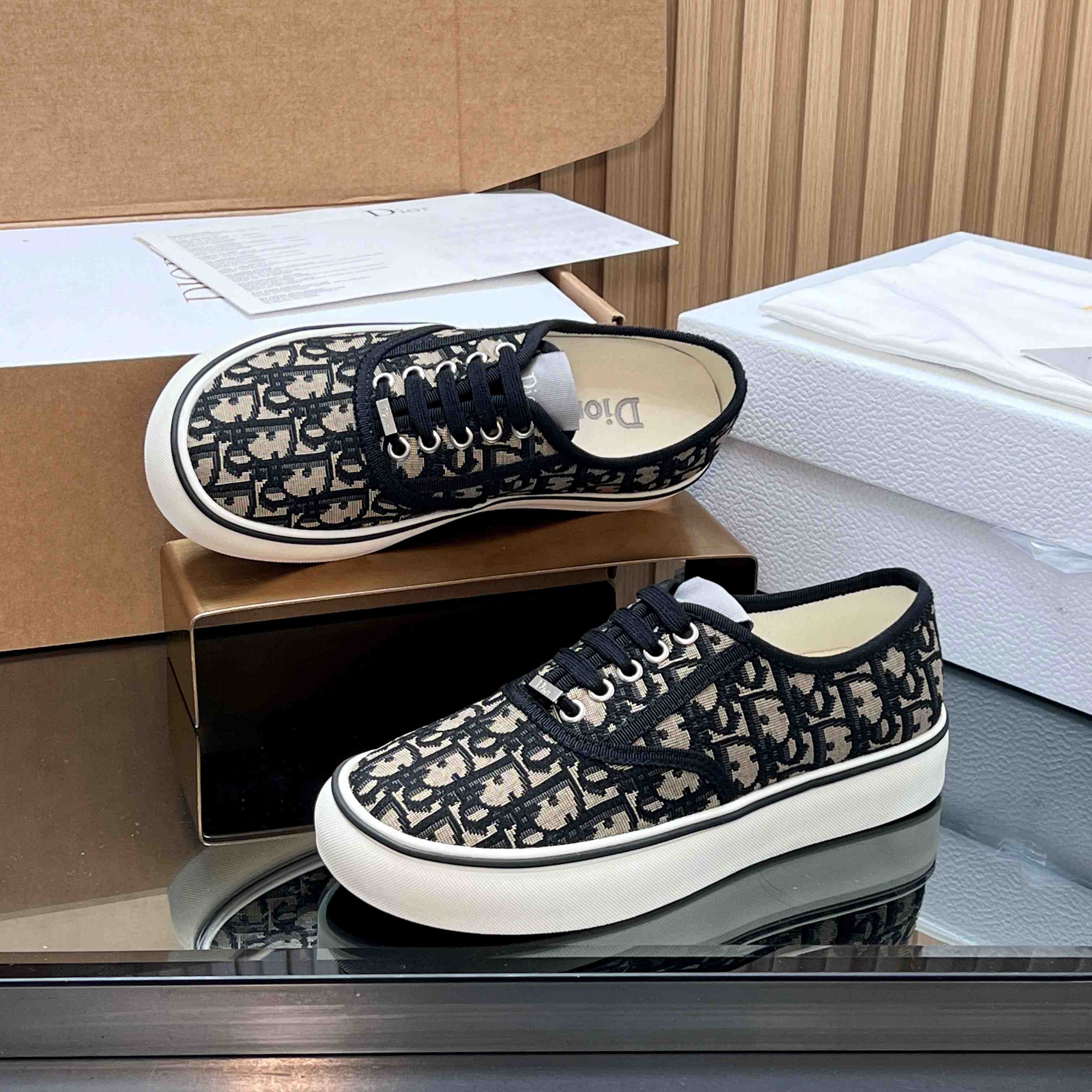 Dior Saltwind Sneaker - FashionPlug